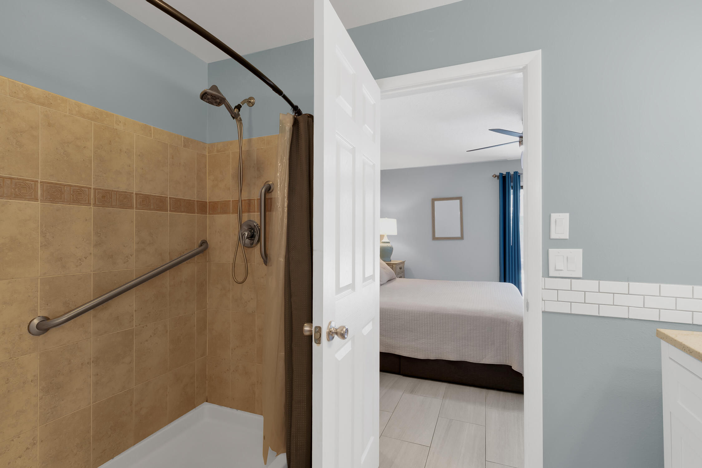 SEBASTIAN HIGHLANDS UNIT 4 - Residential