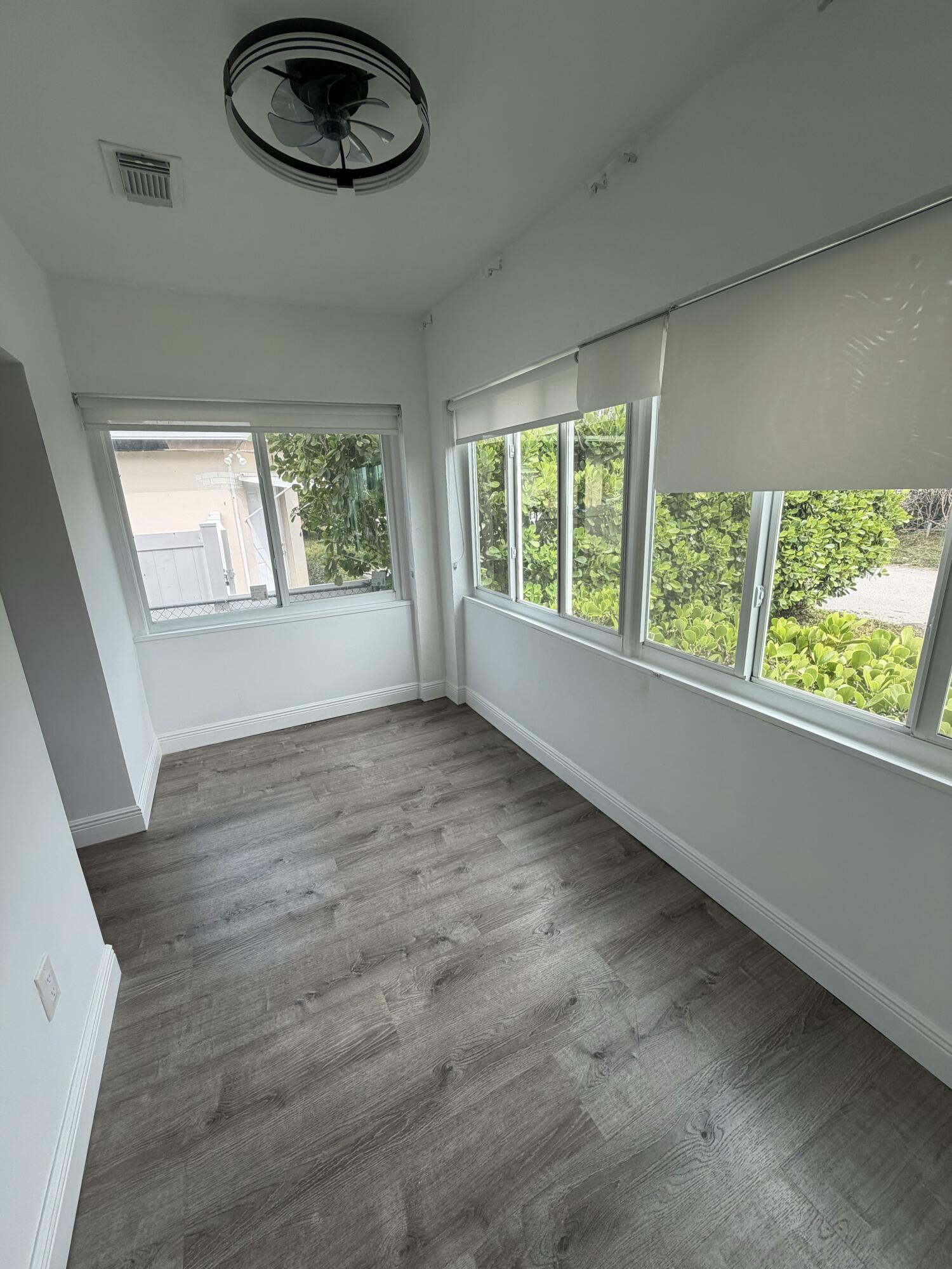 FRANK ADD TO HOLLYWOOD - Residential Lease