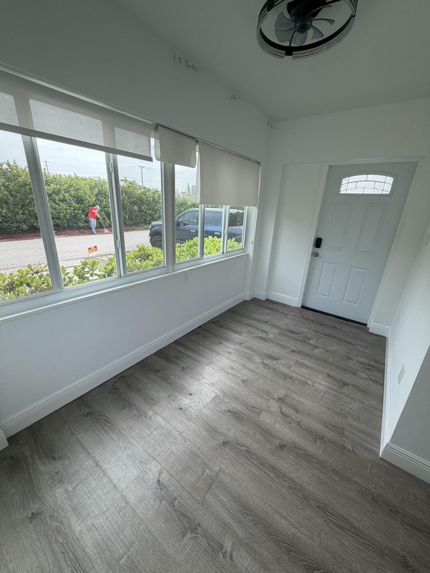 FRANK ADD TO HOLLYWOOD - Residential Lease