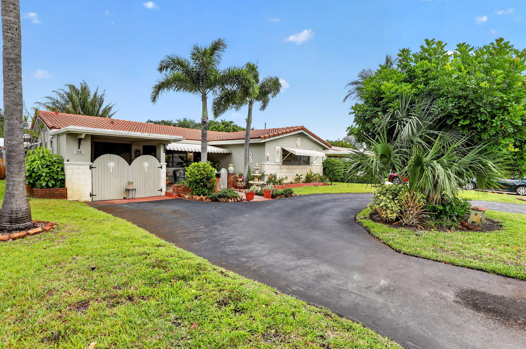 HILLSBORO ESTATES - Residential