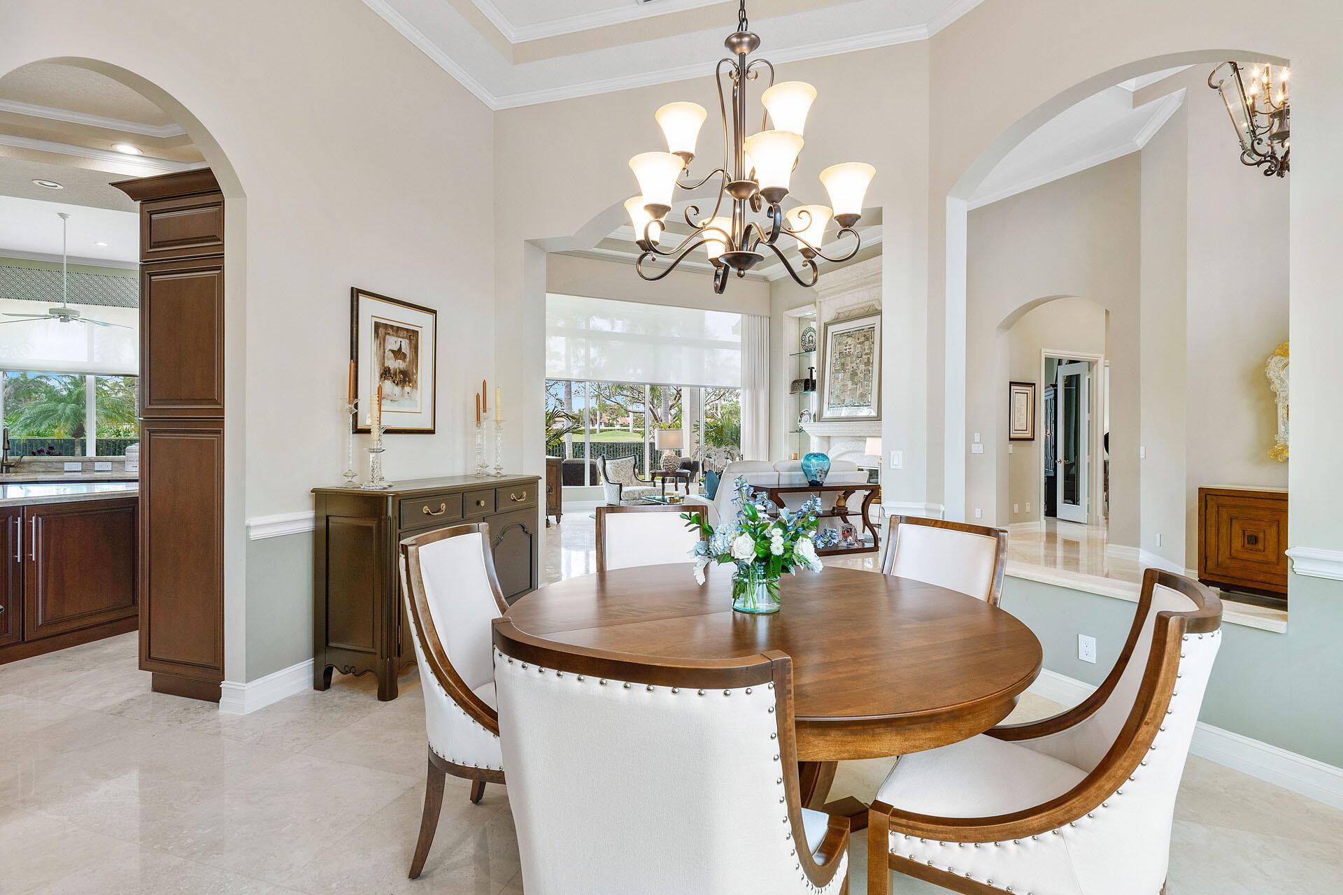 ROYAL PALM YACHT & COUNTRY CLUB - Residential