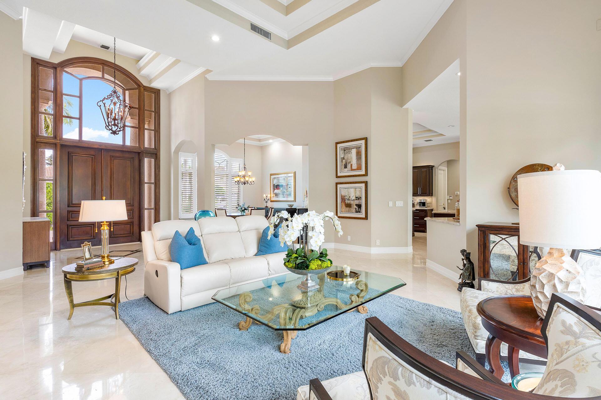 ROYAL PALM YACHT & COUNTRY CLUB - Residential