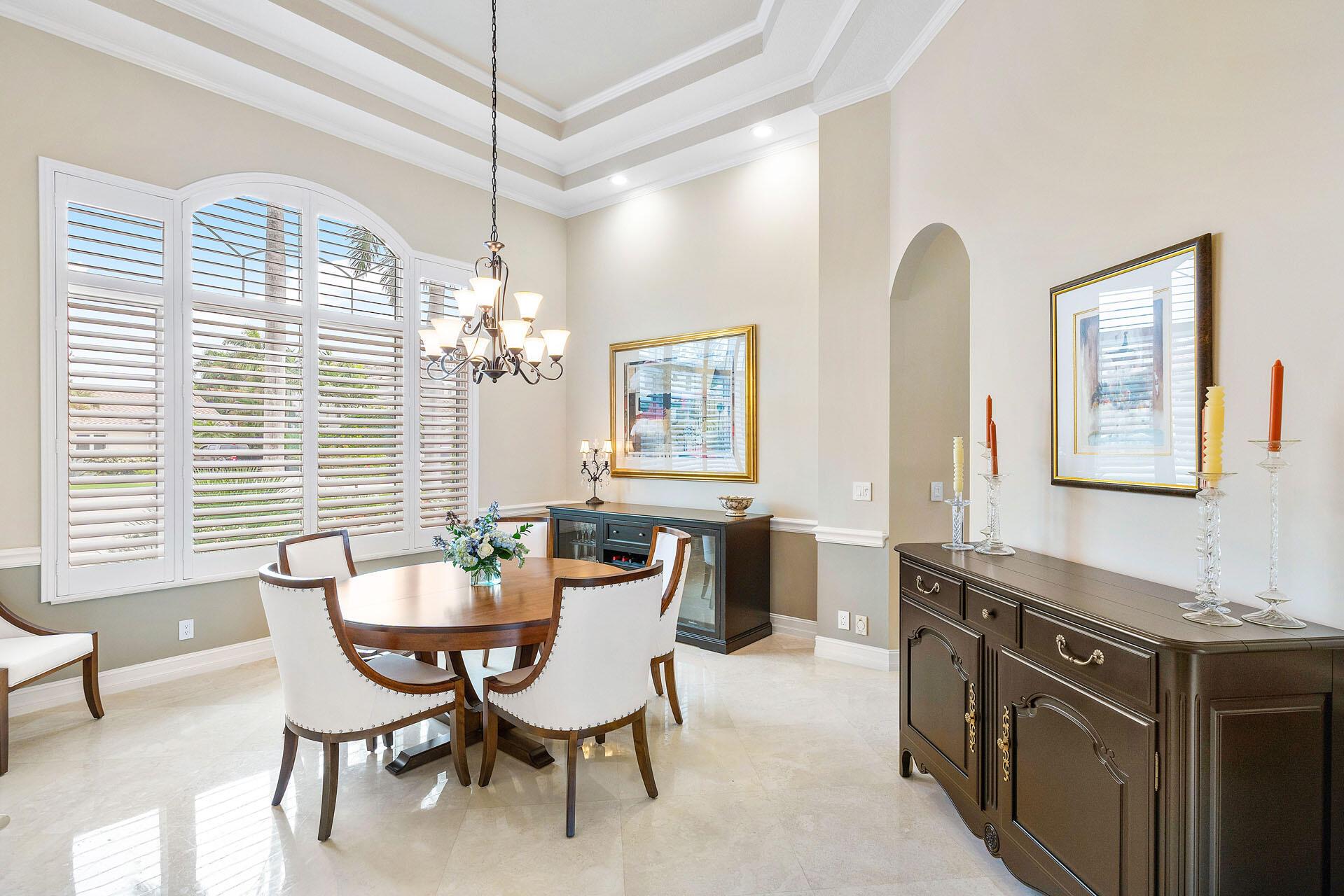 ROYAL PALM YACHT & COUNTRY CLUB - Residential