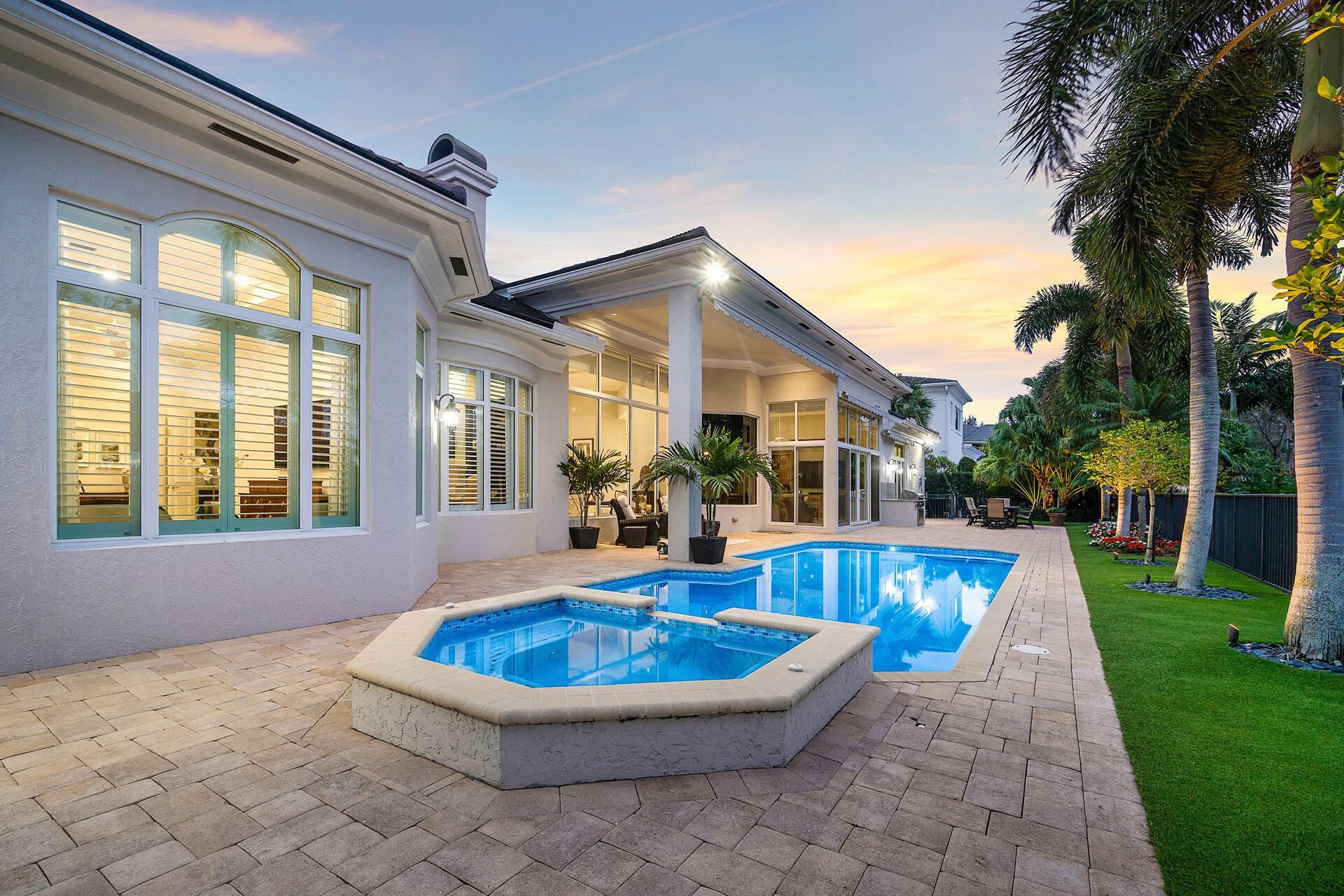 ROYAL PALM YACHT & COUNTRY CLUB - Residential