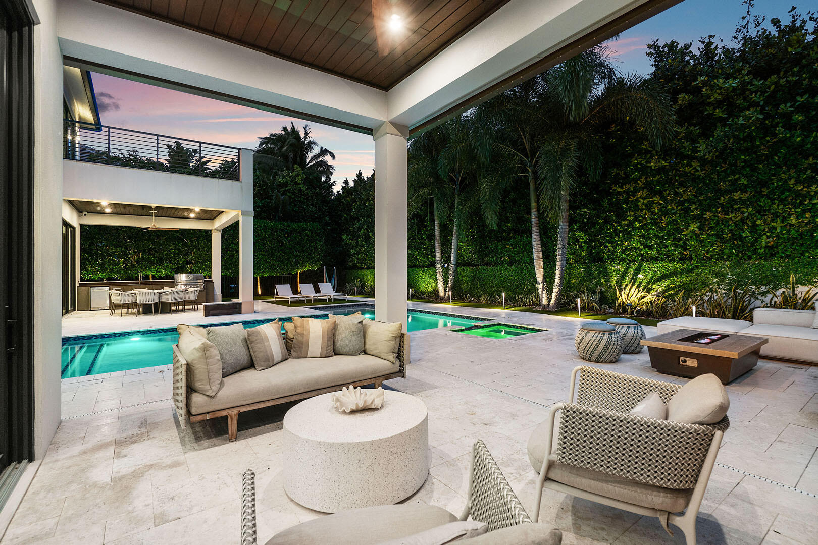 ROYAL PALM YACHT & COUNTRY CLUB - Residential