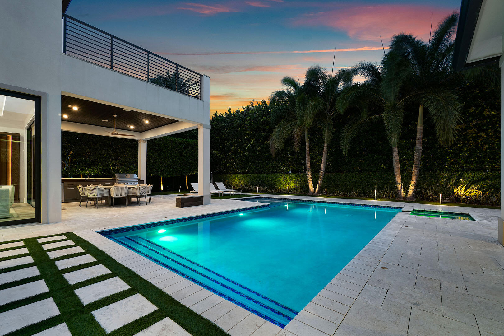 ROYAL PALM YACHT & COUNTRY CLUB - Residential
