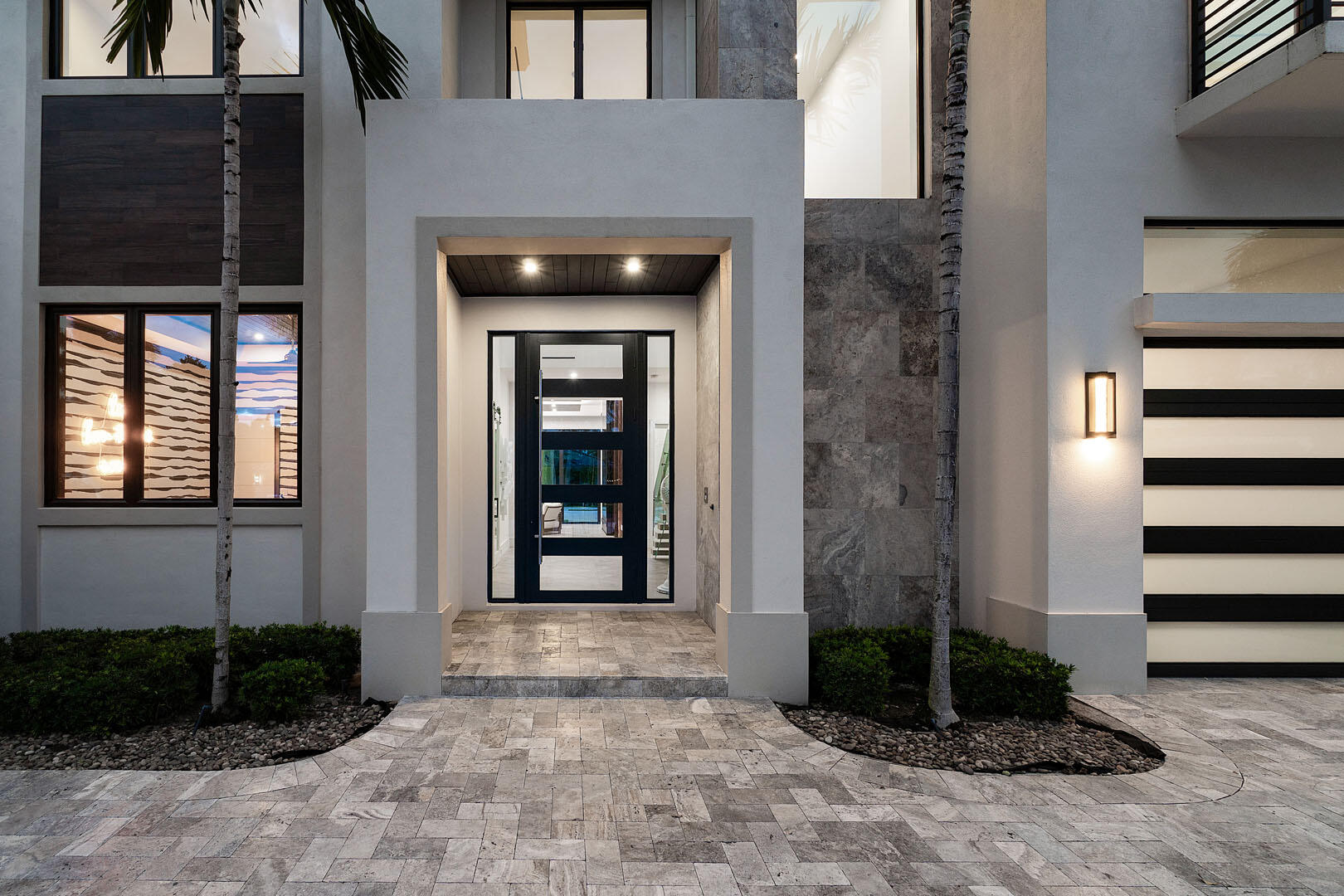 ROYAL PALM YACHT & COUNTRY CLUB - Residential