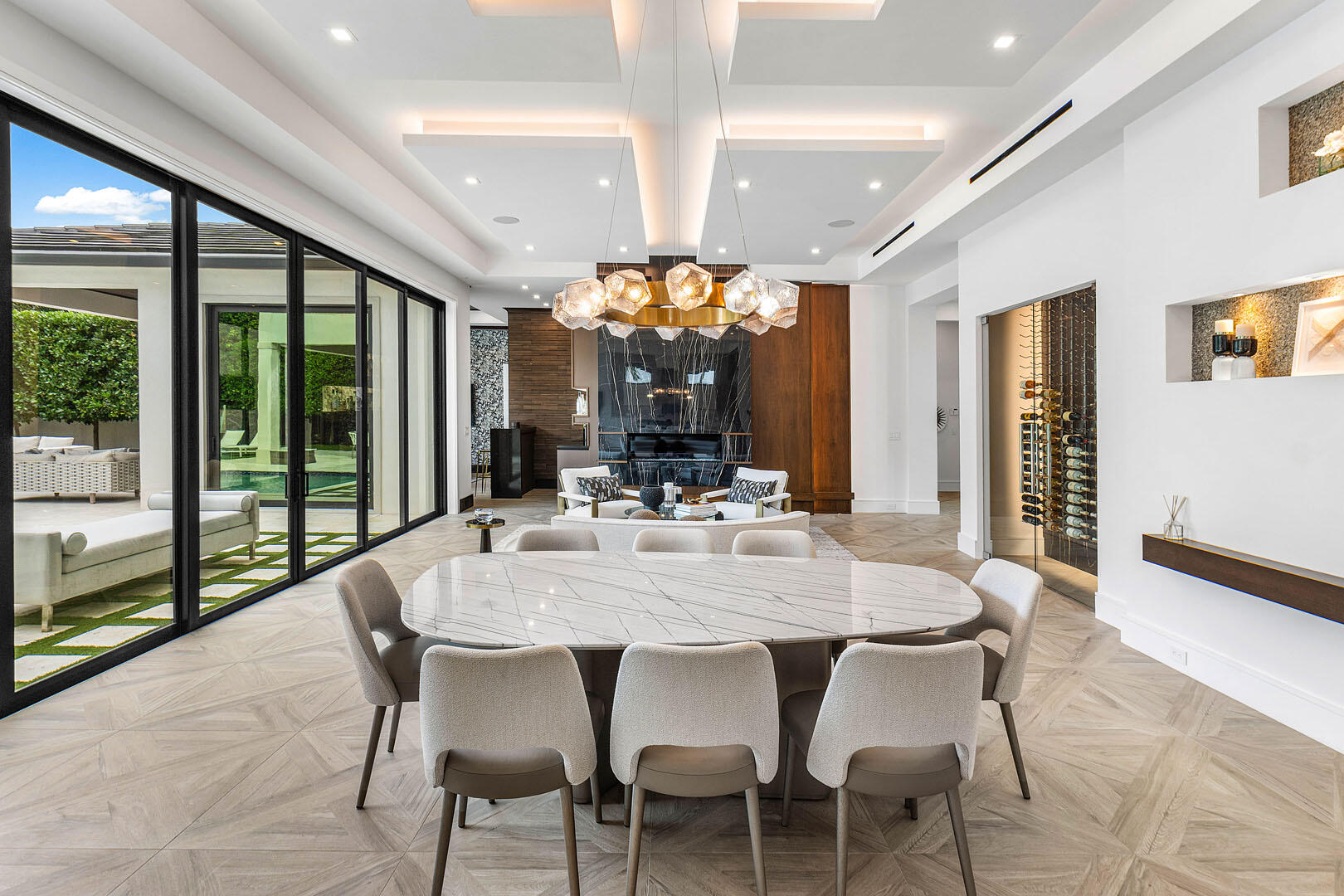 ROYAL PALM YACHT & COUNTRY CLUB - Residential
