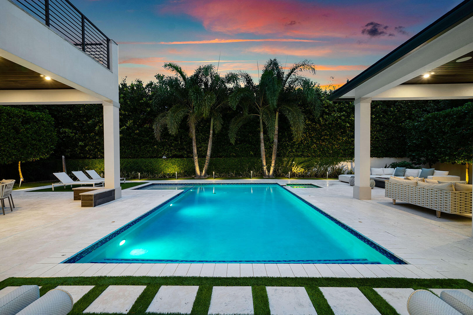 ROYAL PALM YACHT & COUNTRY CLUB - Residential