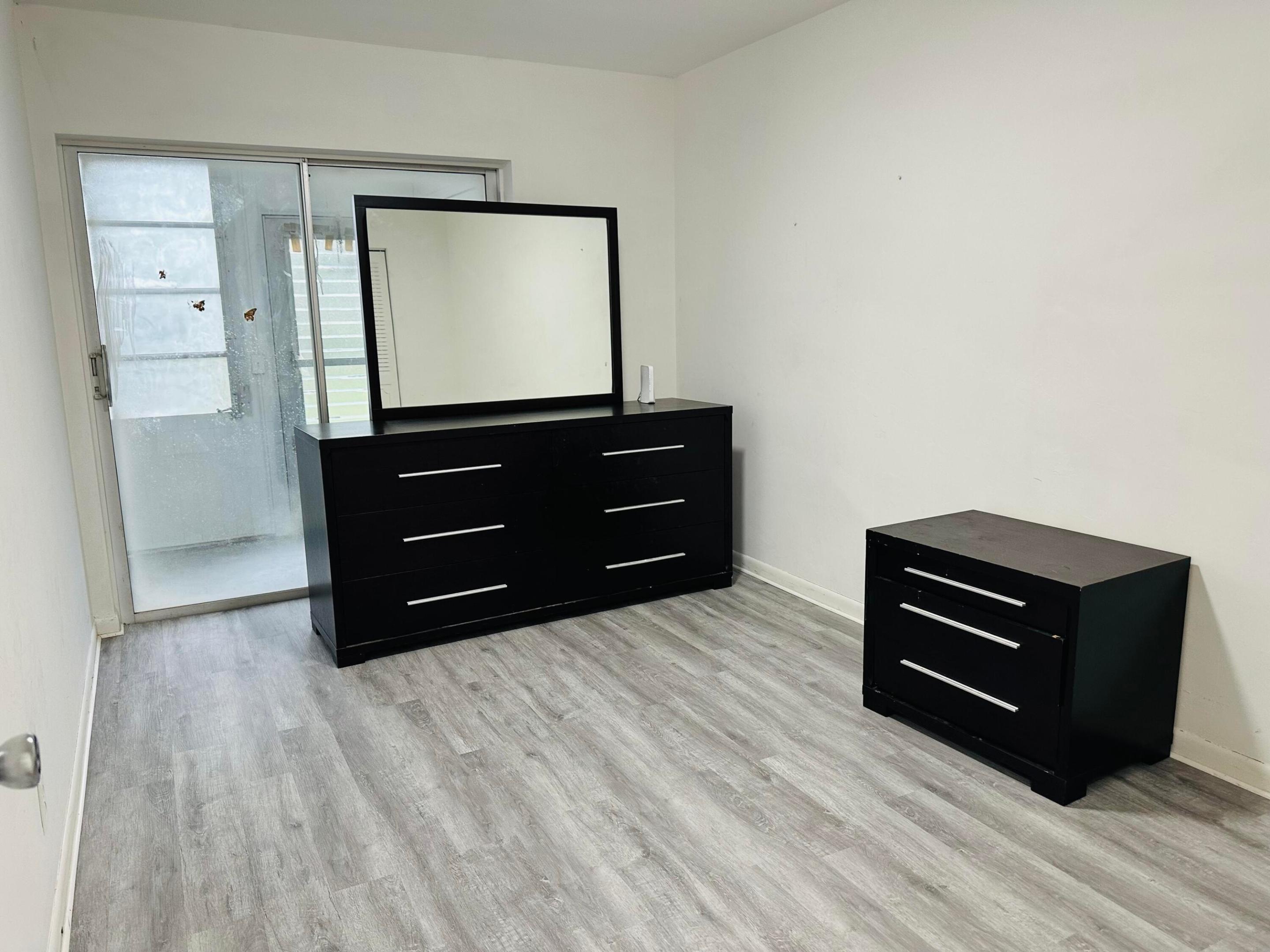 MURRY HILLS APT BLDG CONDO - Residential Lease