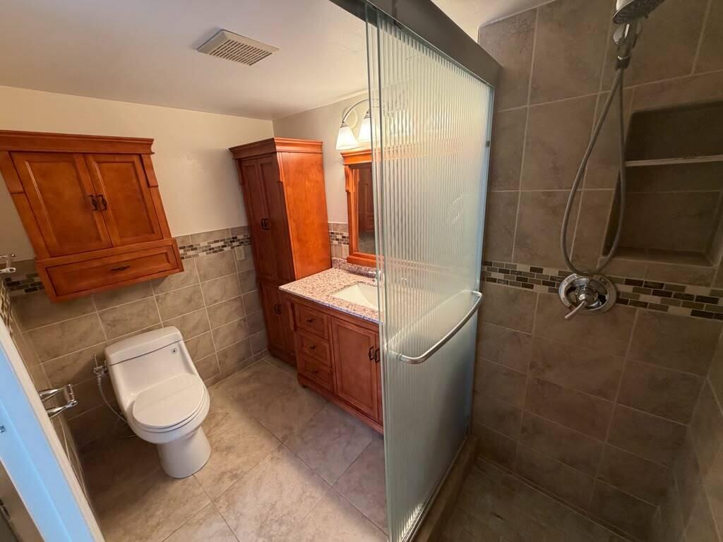 CORAL PLAZA CONDO - Residential