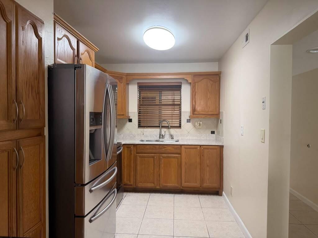 CORAL PLAZA CONDO - Residential