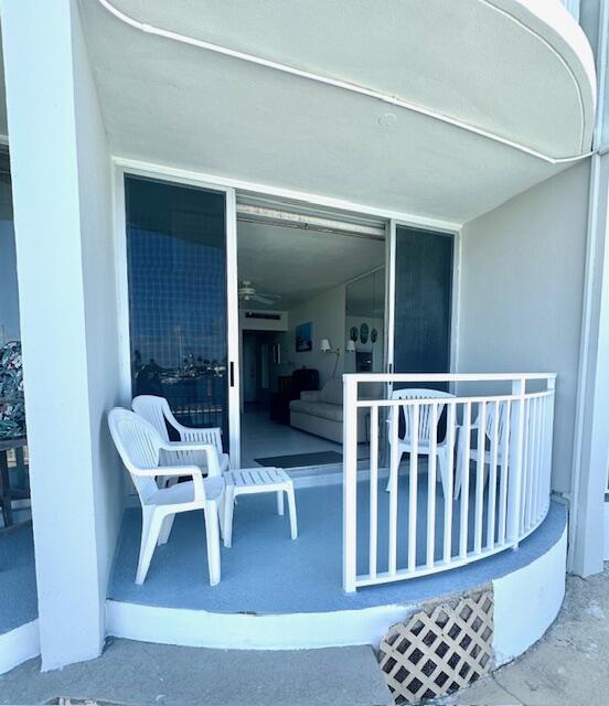HILLSBORO SHORES EXECUTIVE - Residential