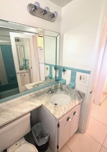 HILLSBORO SHORES EXECUTIVE - Residential