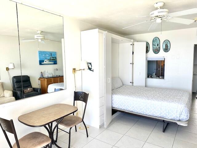 HILLSBORO SHORES EXECUTIVE - Residential