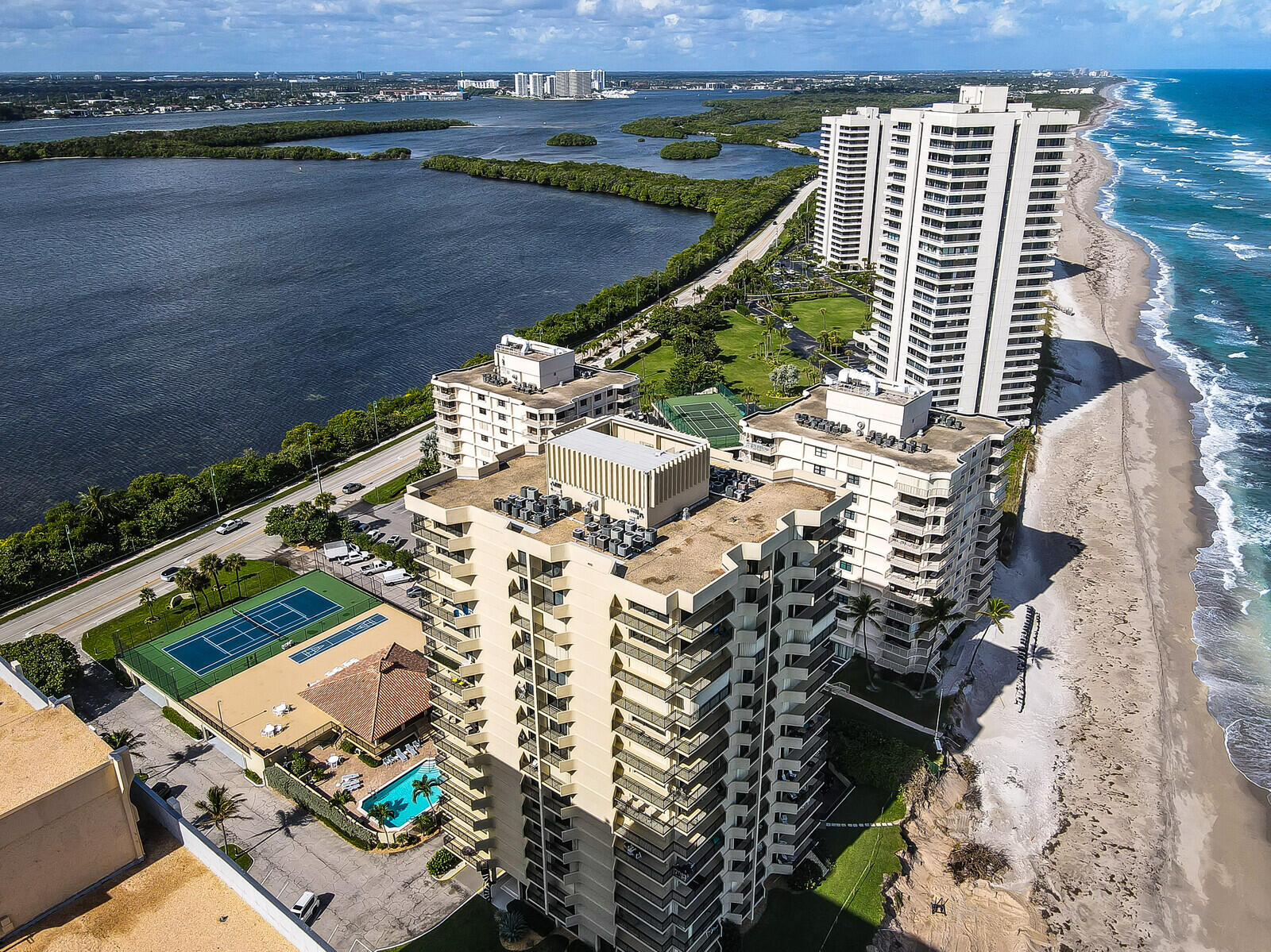 SEAGRAPE CONDO - Residential
