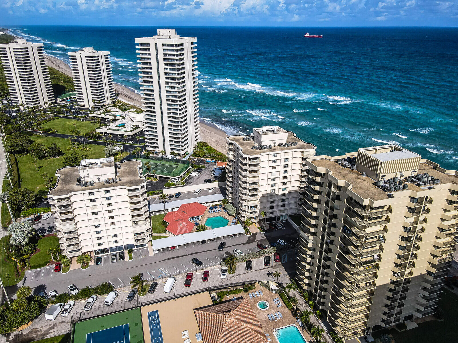 SEAGRAPE CONDO - Residential
