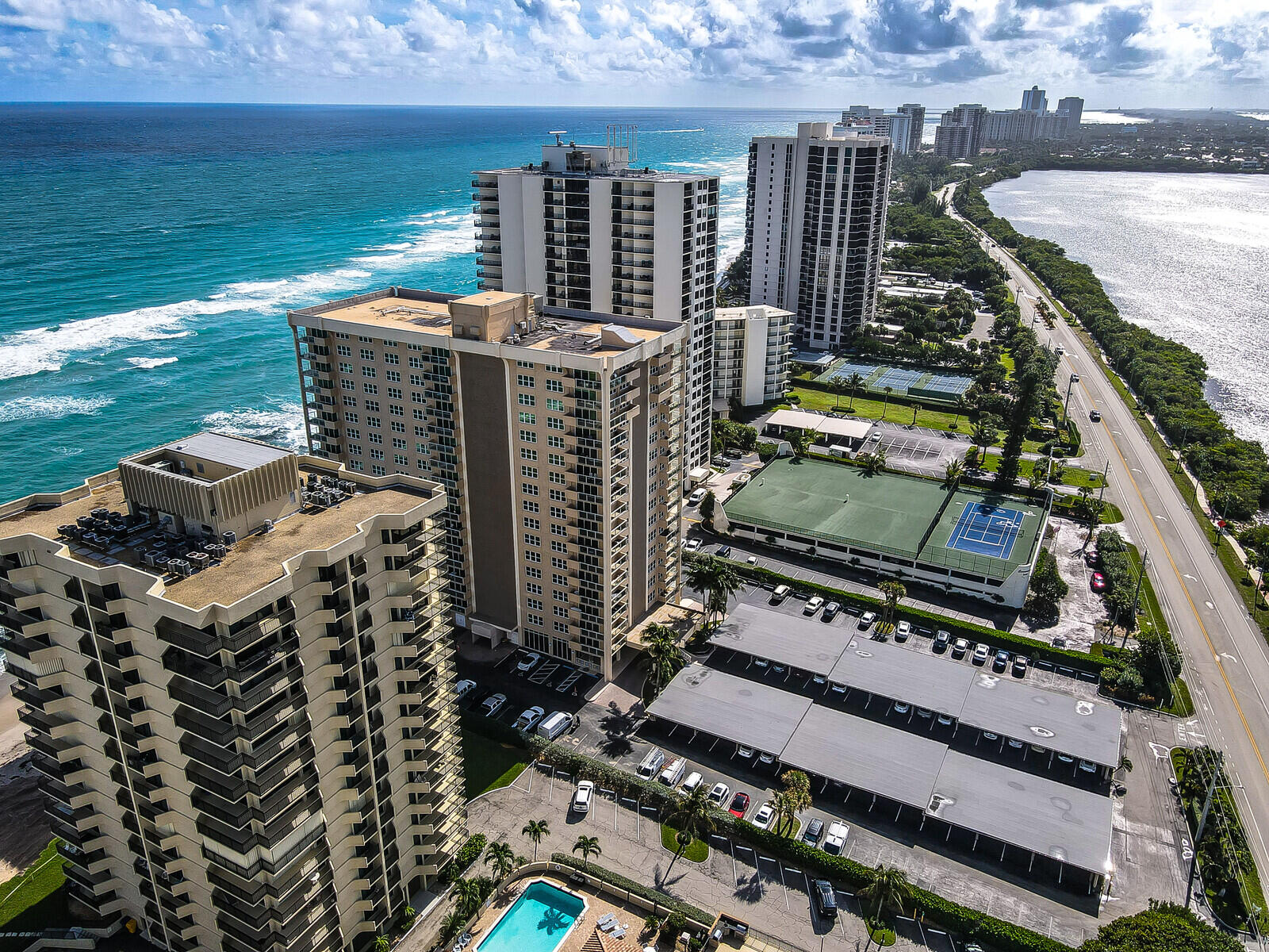 SEAGRAPE CONDO - Residential