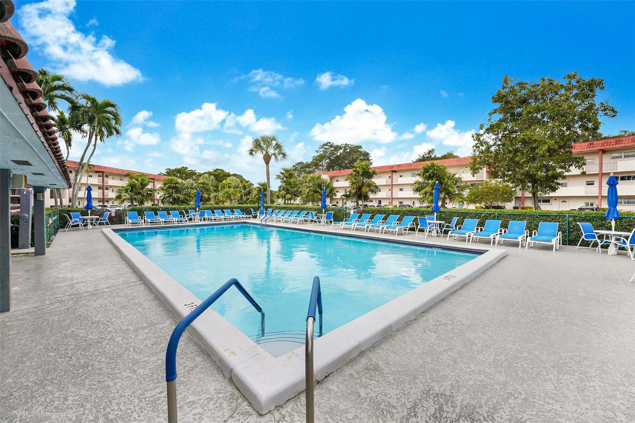 HOLLYBROOK GOLF AND TENNI - Residential