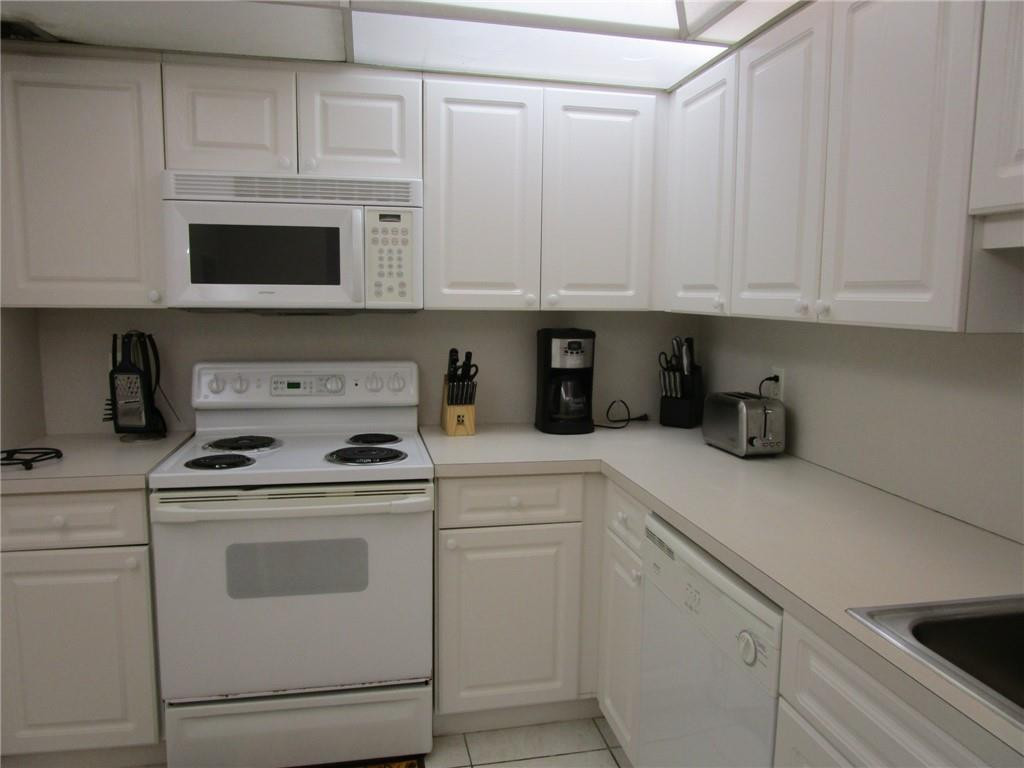 Parliament House Condo - Residential Lease