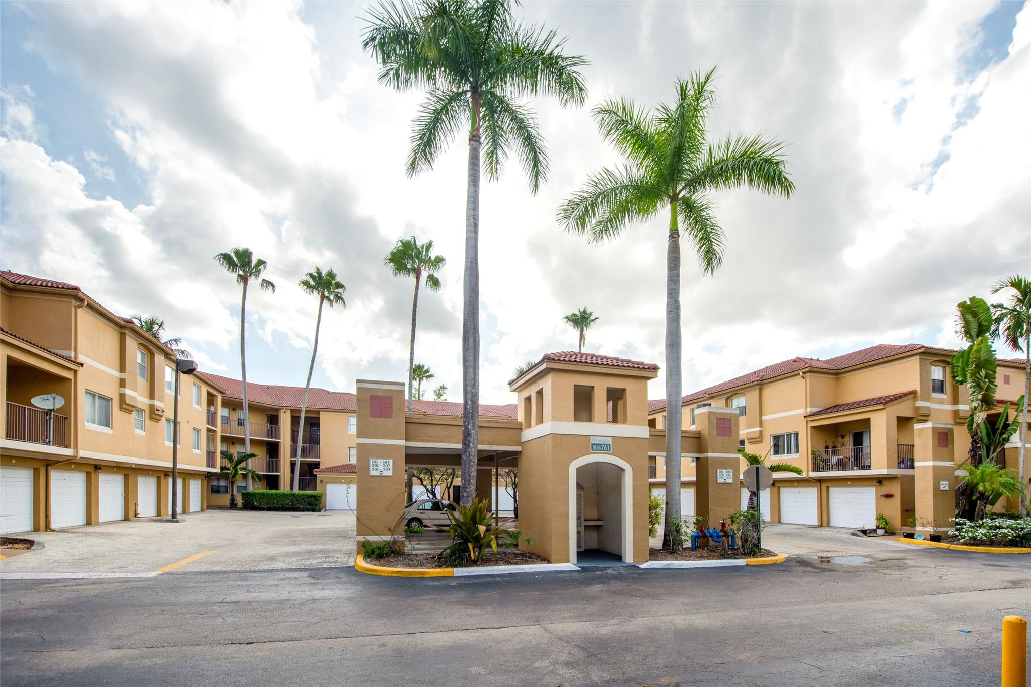 **Priced Reduced!**YOU WILL FALL IN LOVE THE MOMENT YOU WALK INTO THIS SPECTACULAR 3 BEDROOM 2 BATH FIRST FLOOR CONDO OVERLOOKING TRANQUIL TROPICAL GARDENS. UPGRADES GALORE. A TRUE CHEF'S DELIGHT KITCHEN WITH GRANITE COUNTERTOPS, LOTS OF WHITE WOOD CABINETS, TONS OF SPACE FOR COOKING, AND NEW APPLIANCES. SPARKLING BRIGHT LIGHTS ADORE THIS MODERN SPACIOUS UNIT.  BEAUTIFUL NEW STRETCH CEILING WITH LIGHTS.  FRESHLY PAINTED INTERIOR. IMMACULATE. SHOWS LIKE A MODEL. NEW AC 1YR.  NEW WATER HEATER 1YR. BRAND NEW WASHER. UPGRADED BATHROOMS, 3-4 YR NEW WOOD LOOKING CERAMIC TILE FLOORS. LOW MAINT FEES. CLOSE TO PUBLIX, CENTRAL PARK, SHOPPING CENTER, RESTURANTS & MORE. CLOSE TO NOVA UNIVERSITY, RESTURANTS, SCHOOLS, 195,  AND SHOPPING. 650 CREDIT SCORE. NO FHA. 49%DEBT TO INCOME, NO CORP BUYER