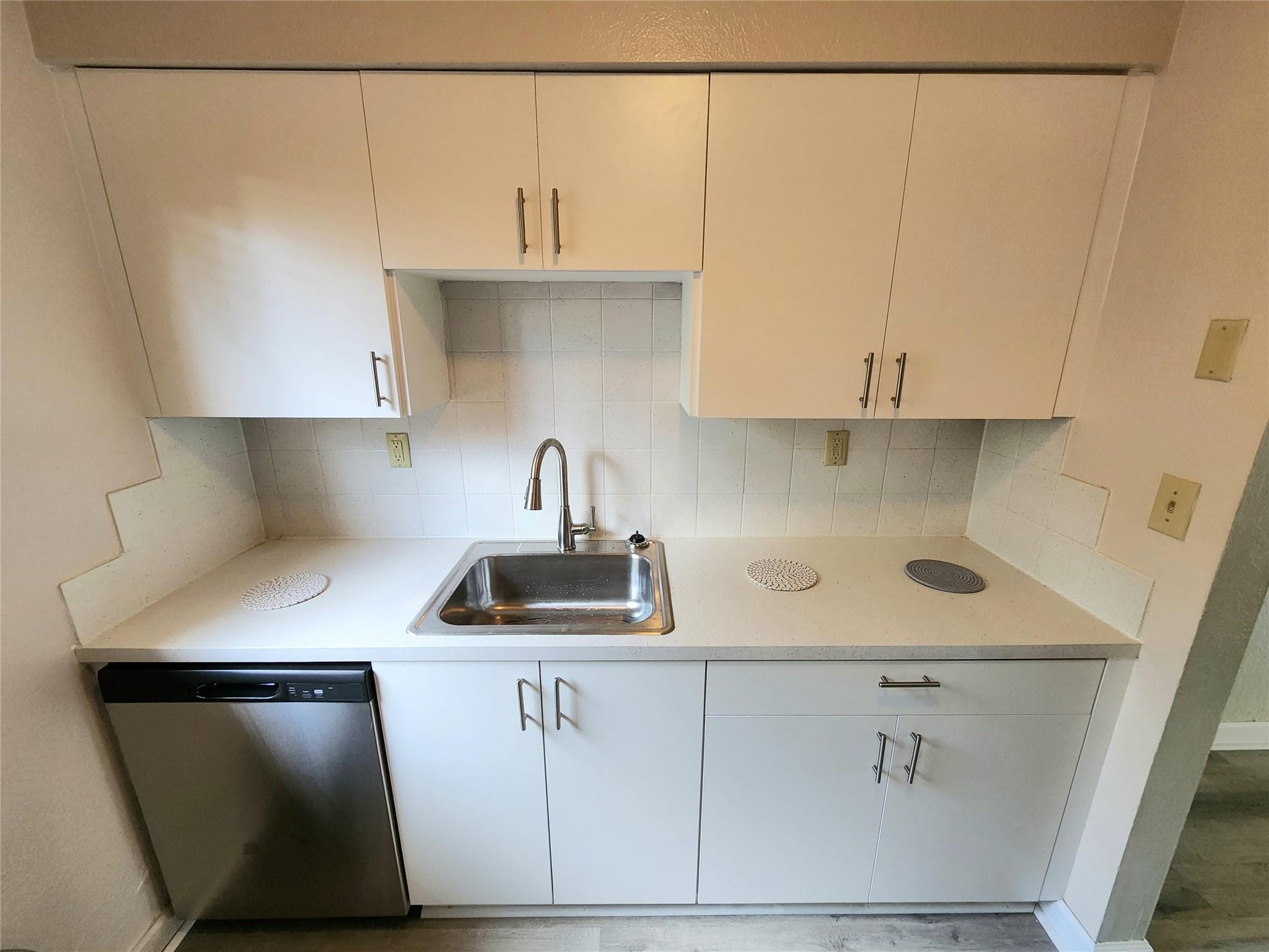 WILTON VILLAGE CONDO - Residential