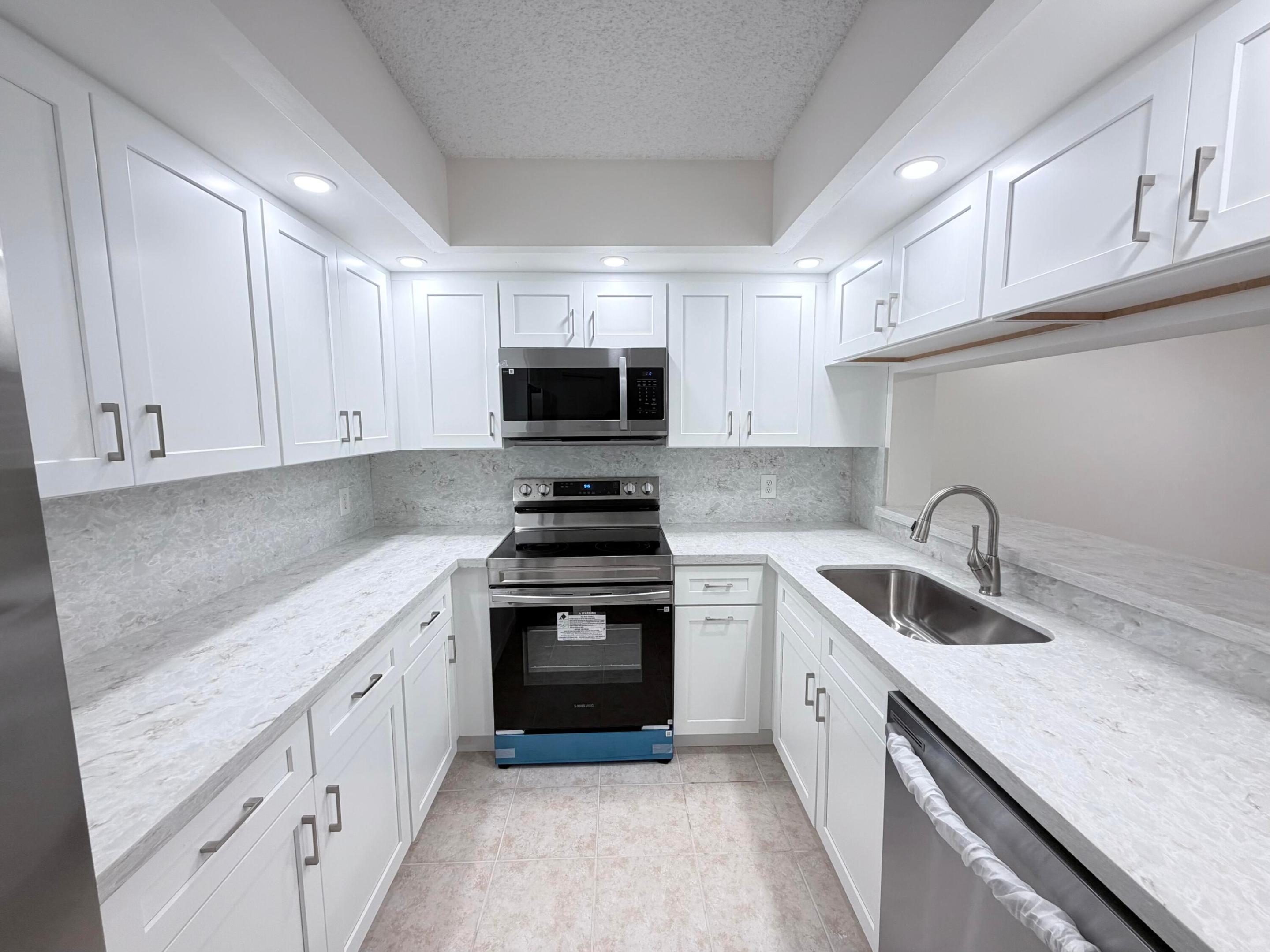 CAMBRIDGE AT CENTURY VILLAGE - Residential Lease