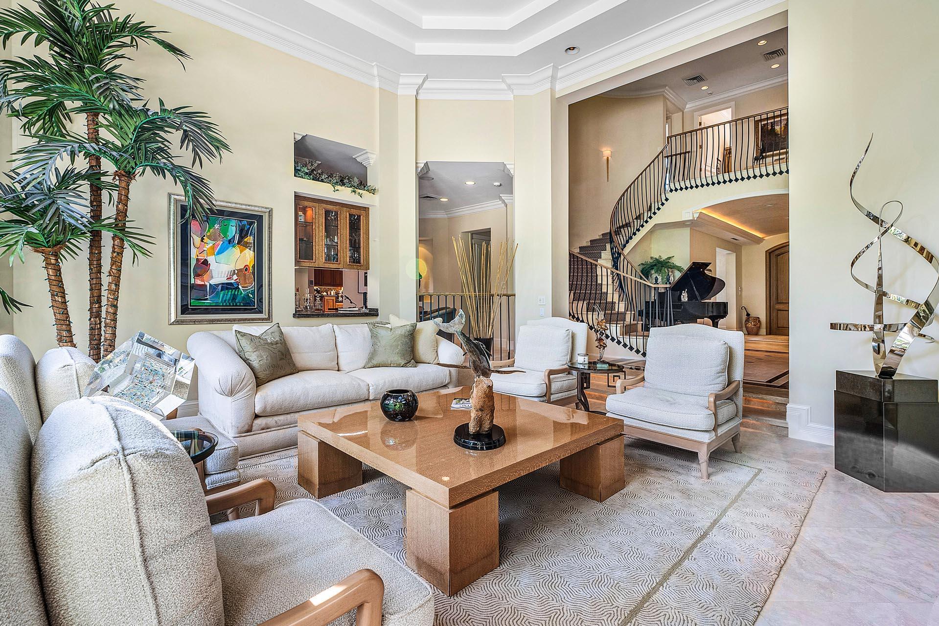 ROYAL PALM YACHT & COUNTRY CLUB - Residential