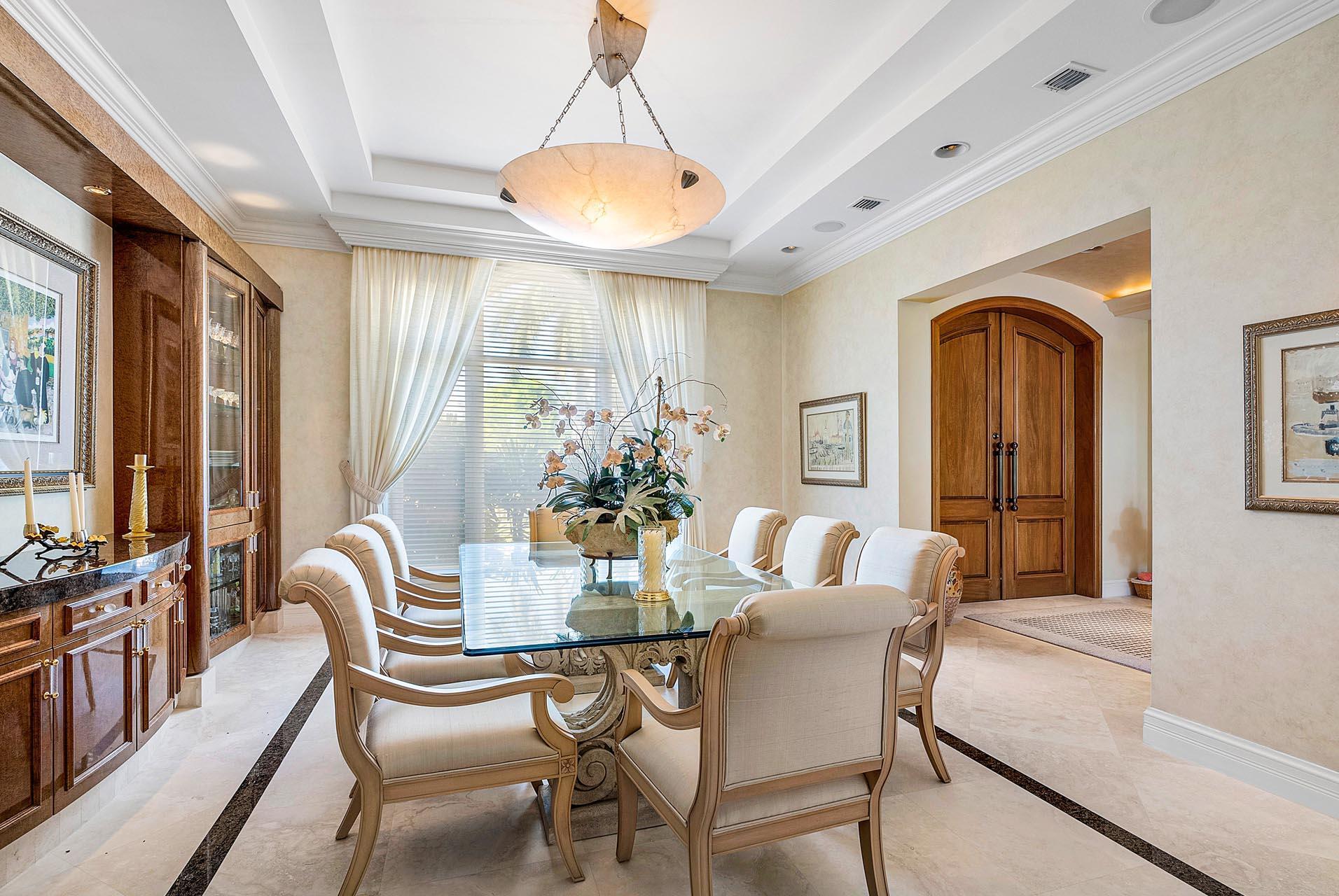 ROYAL PALM YACHT & COUNTRY CLUB - Residential