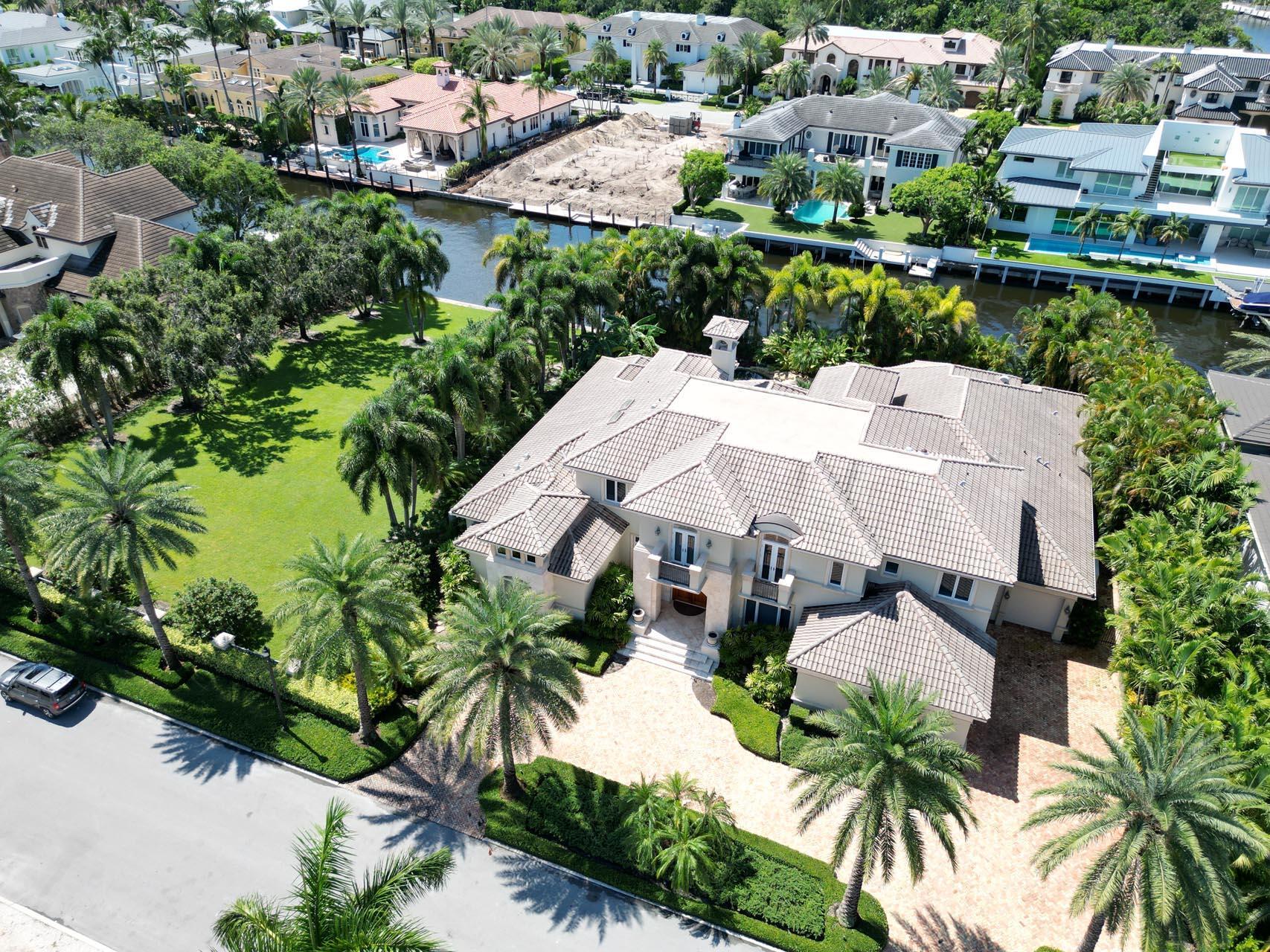ROYAL PALM YACHT & COUNTRY CLUB - Residential