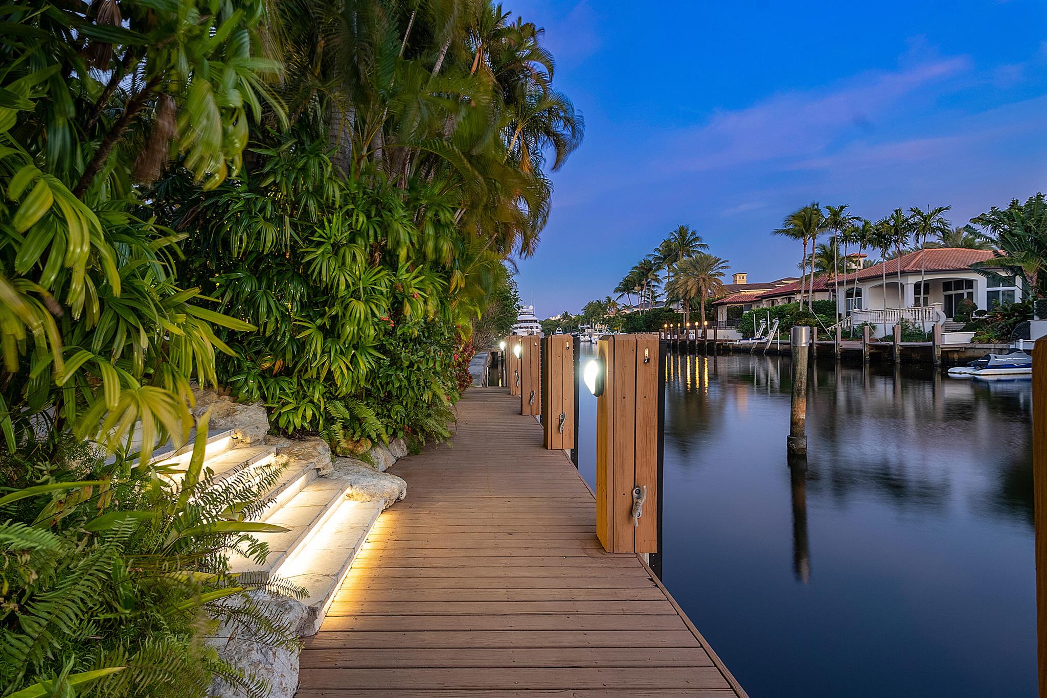 ROYAL PALM YACHT & COUNTRY CLUB - Residential