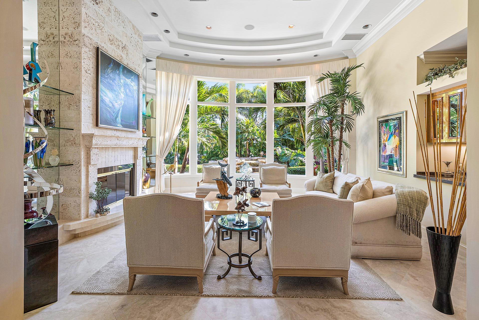 ROYAL PALM YACHT & COUNTRY CLUB - Residential