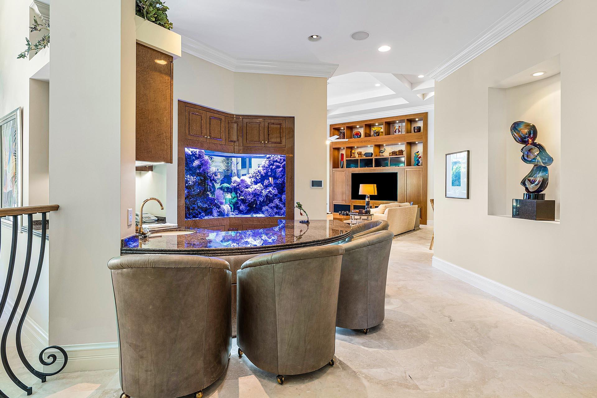 ROYAL PALM YACHT & COUNTRY CLUB - Residential