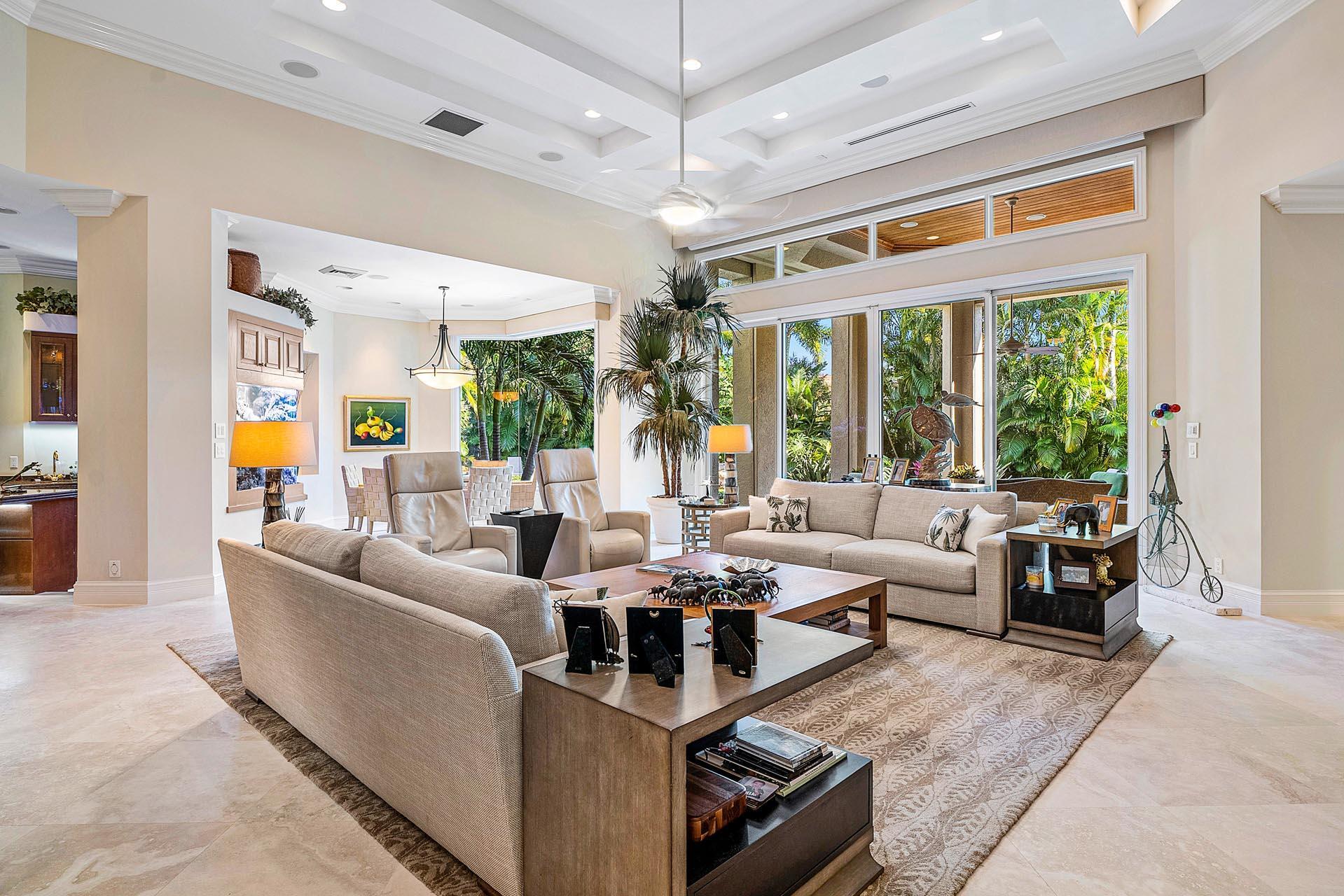 ROYAL PALM YACHT & COUNTRY CLUB - Residential
