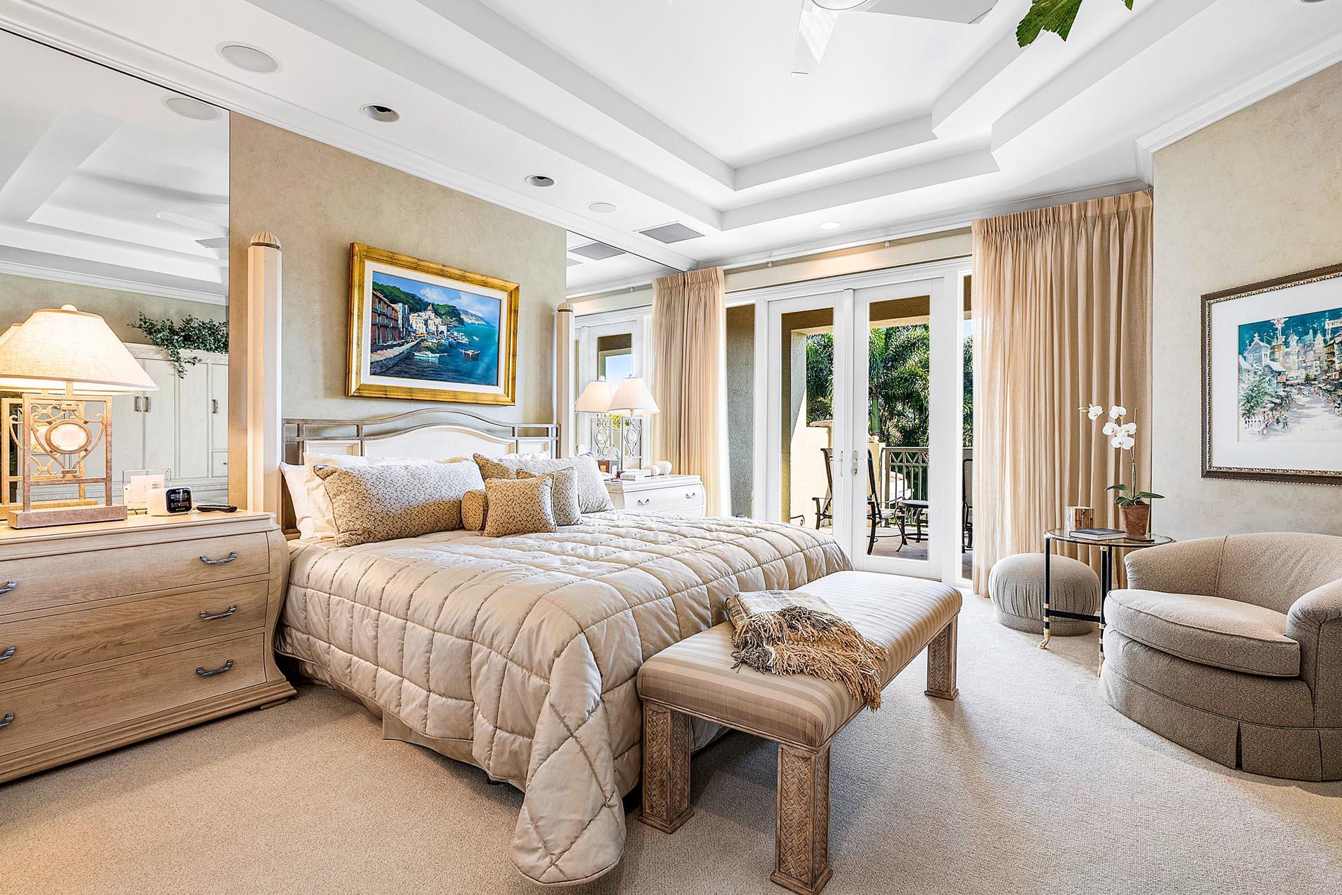 ROYAL PALM YACHT & COUNTRY CLUB - Residential