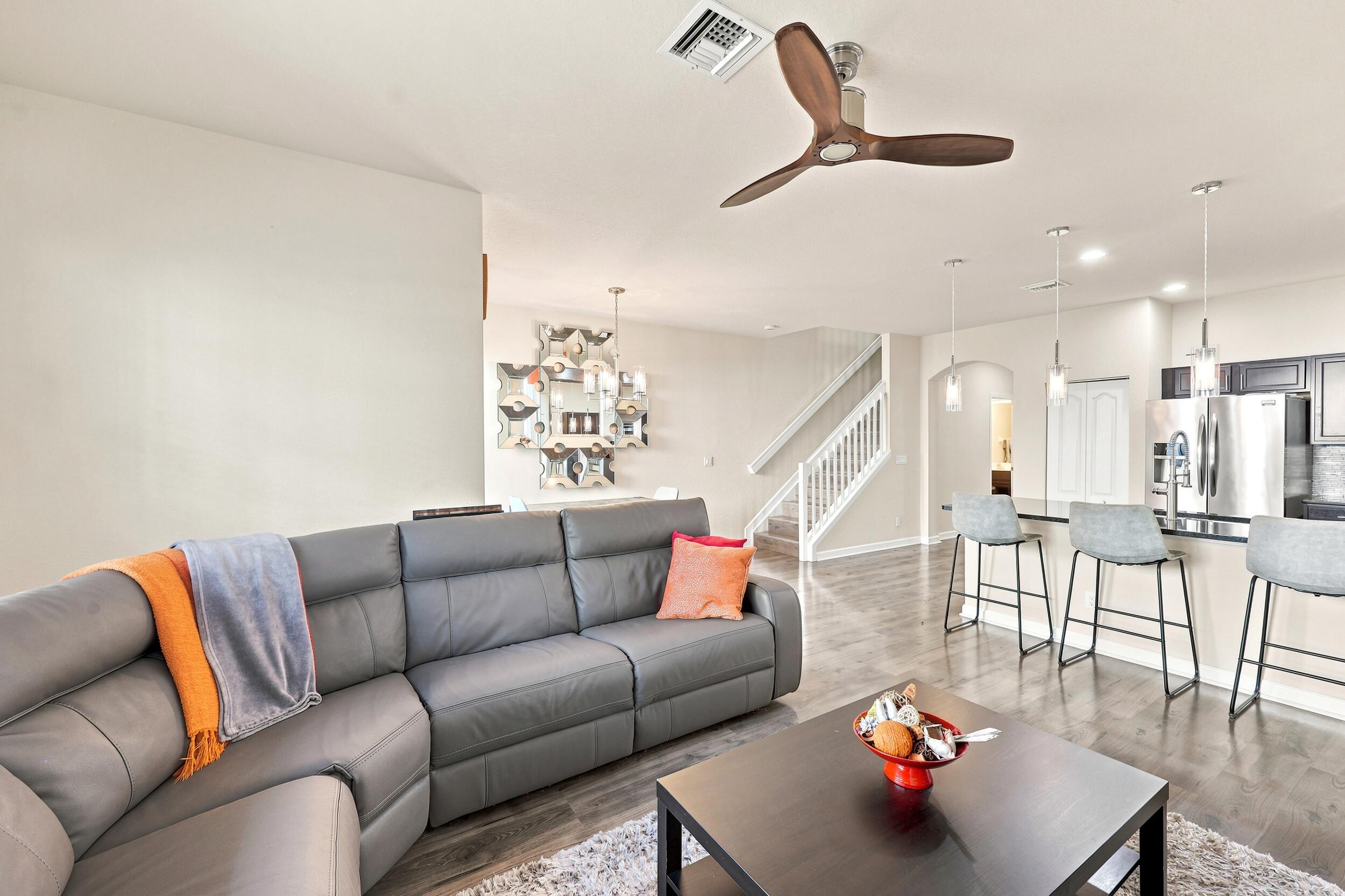 CHARLESTON COMMONS - Residential