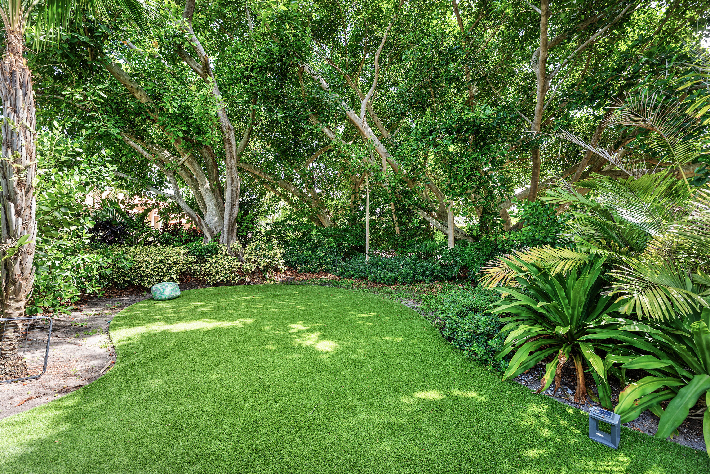 DELRAY DUNES PARCEL 8 - Residential