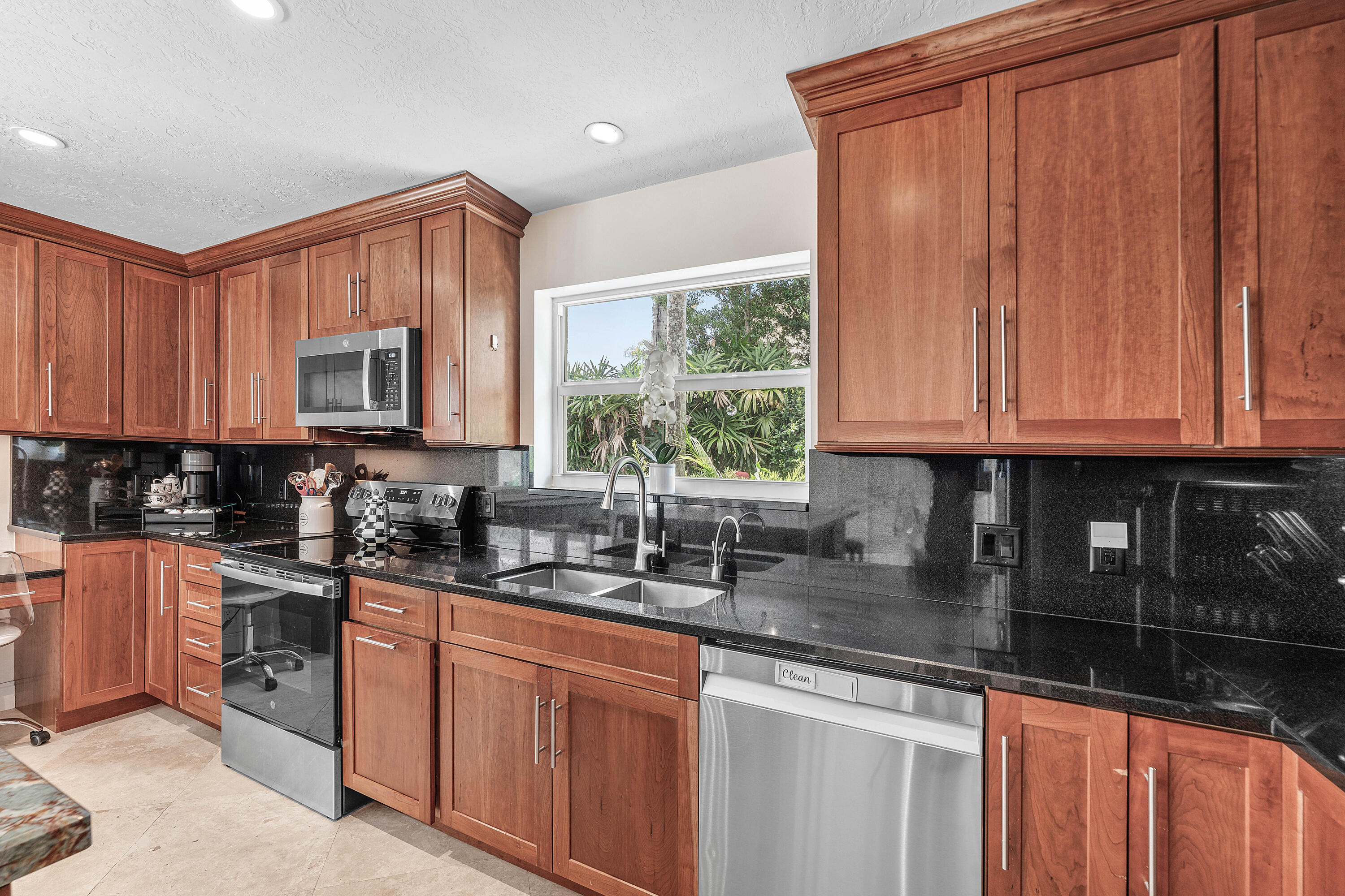 DELRAY DUNES PARCEL 8 - Residential