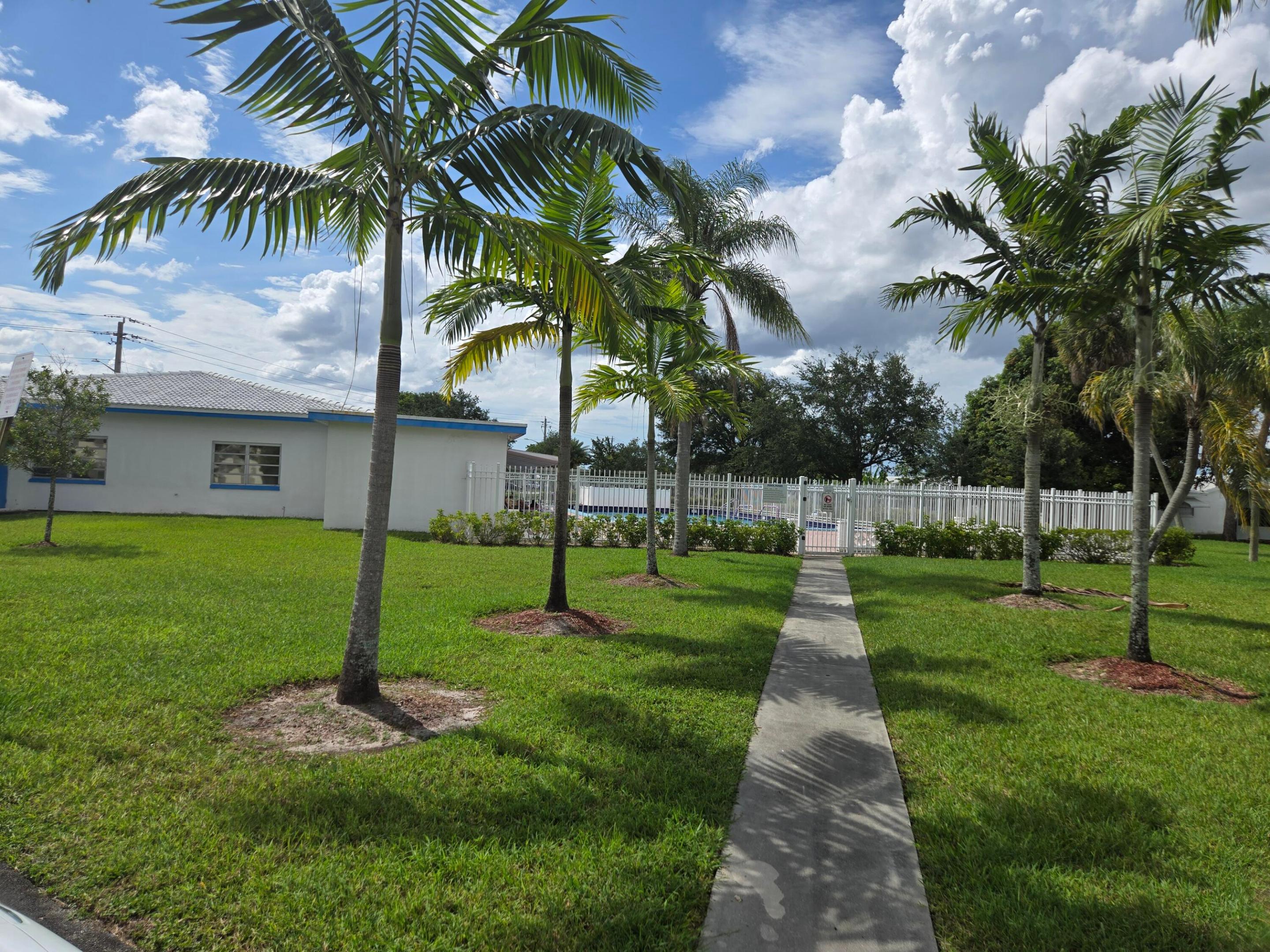 MAINLANDS OF TAMARAC LAKES - Residential