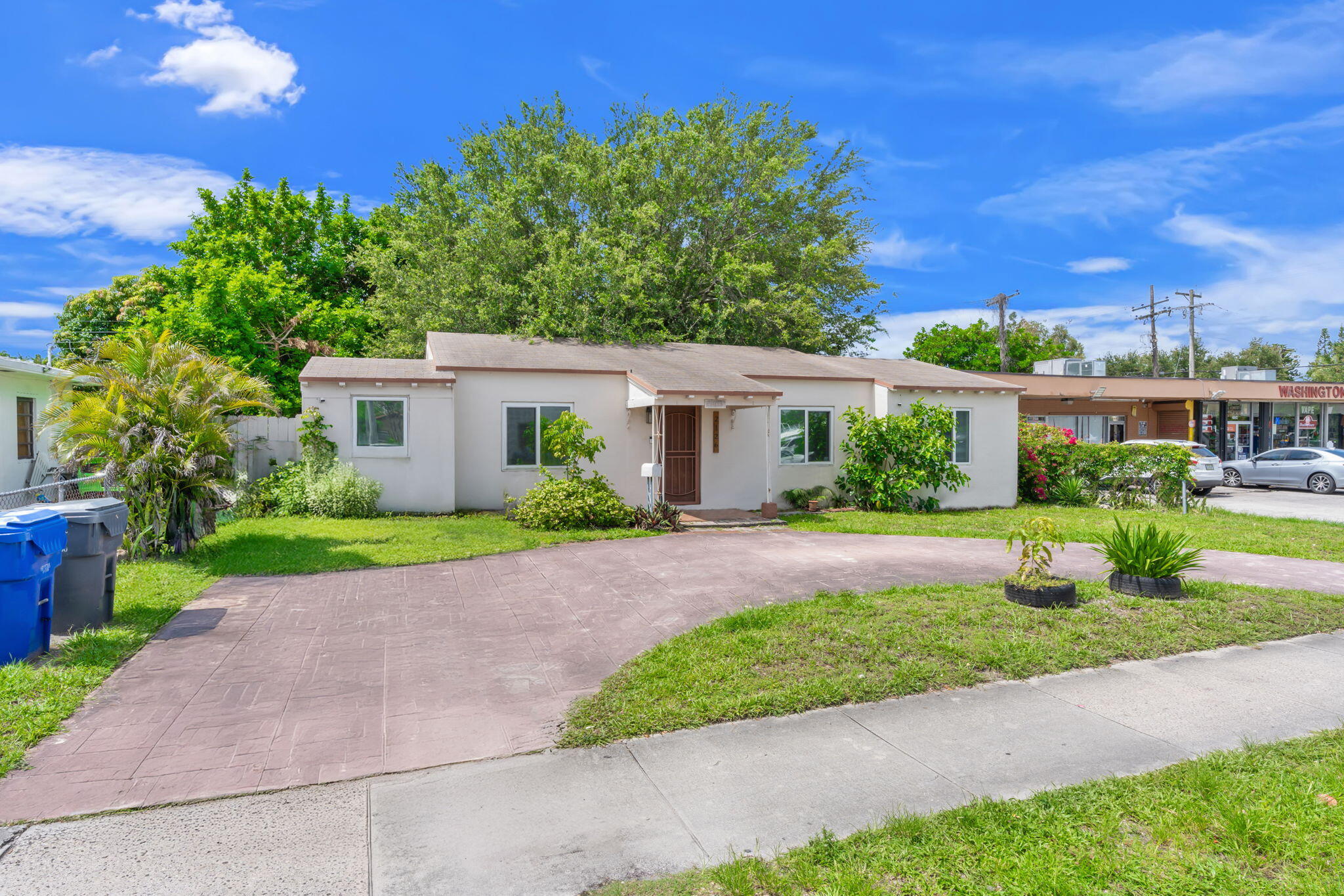 SUNNYSIDE ESTATES - Residential