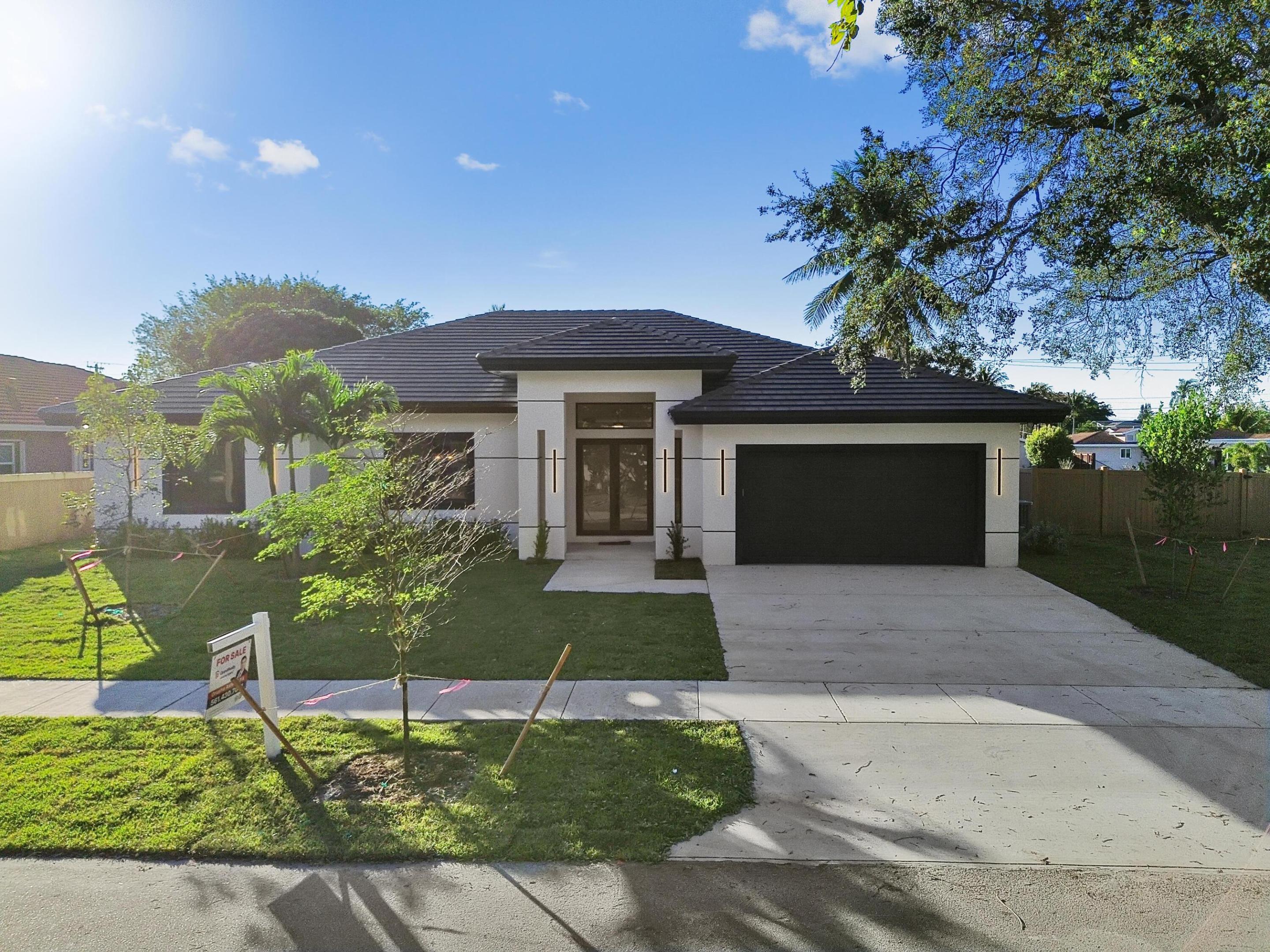 COCONUT CREEK 11TH SEC - Residential