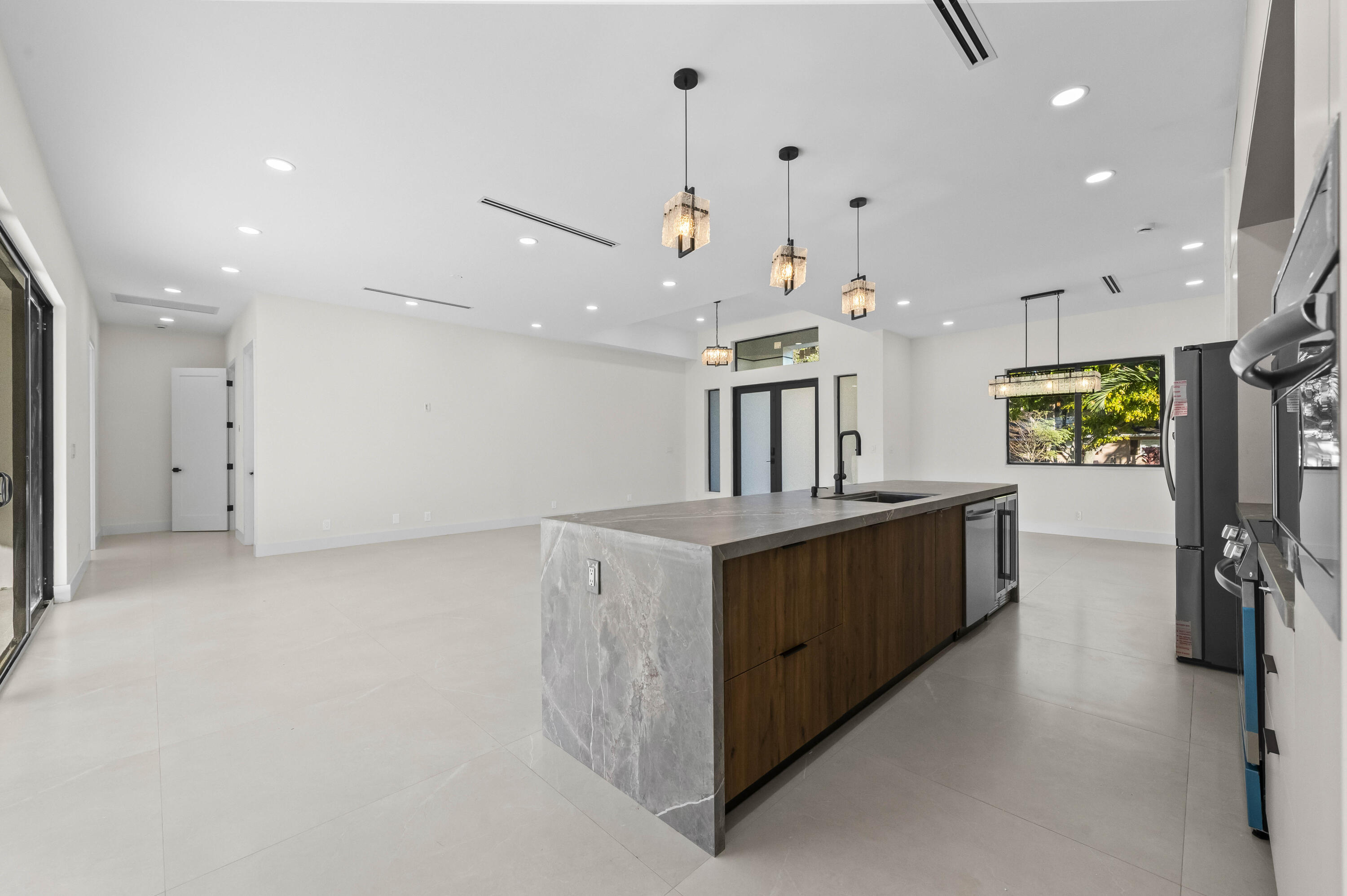 COCONUT CREEK 11TH SEC - Residential