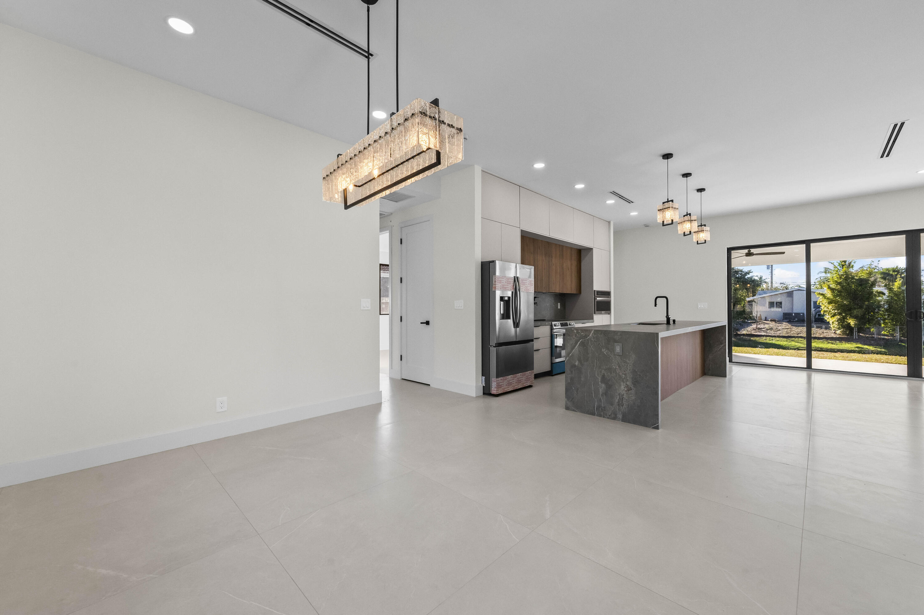 COCONUT CREEK 11TH SEC - Residential