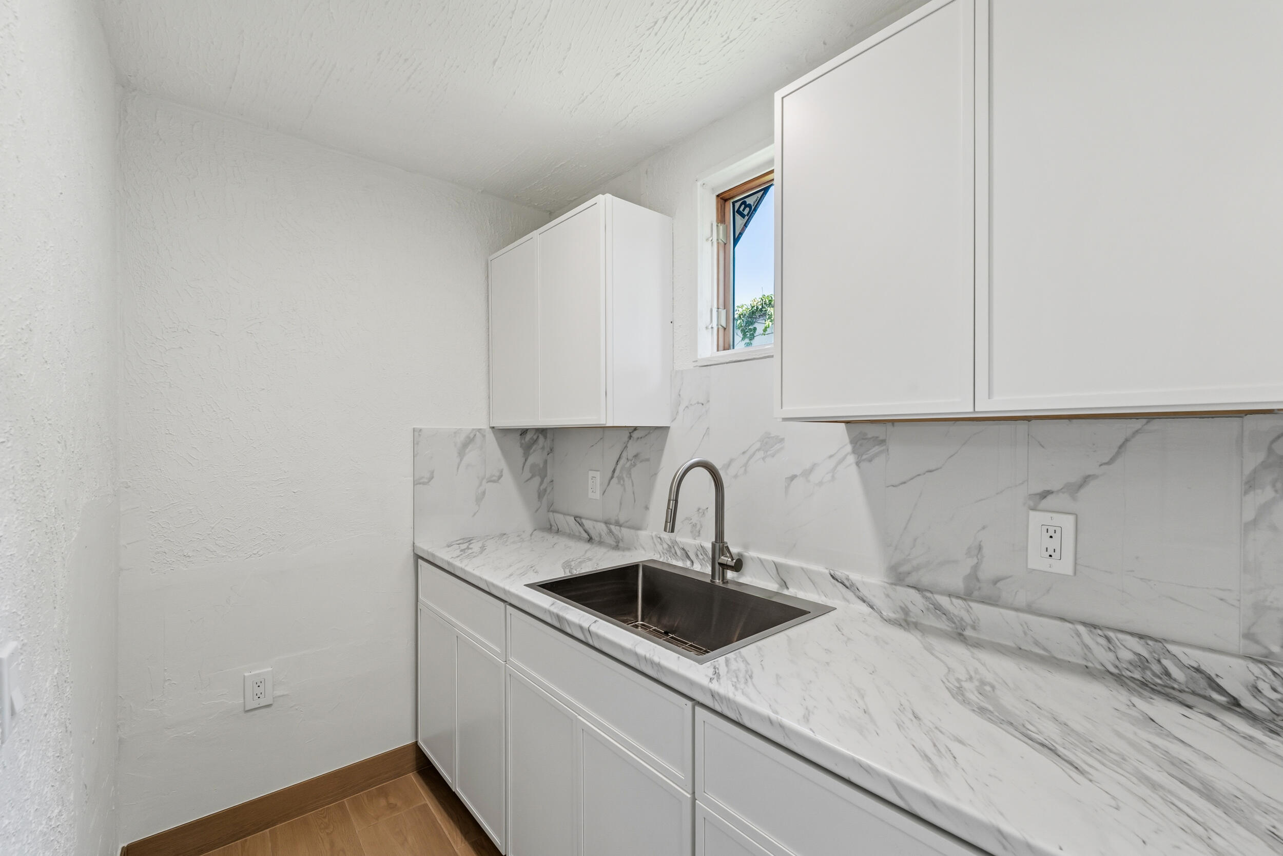 FOREST RIDGE PARK - Residential Lease