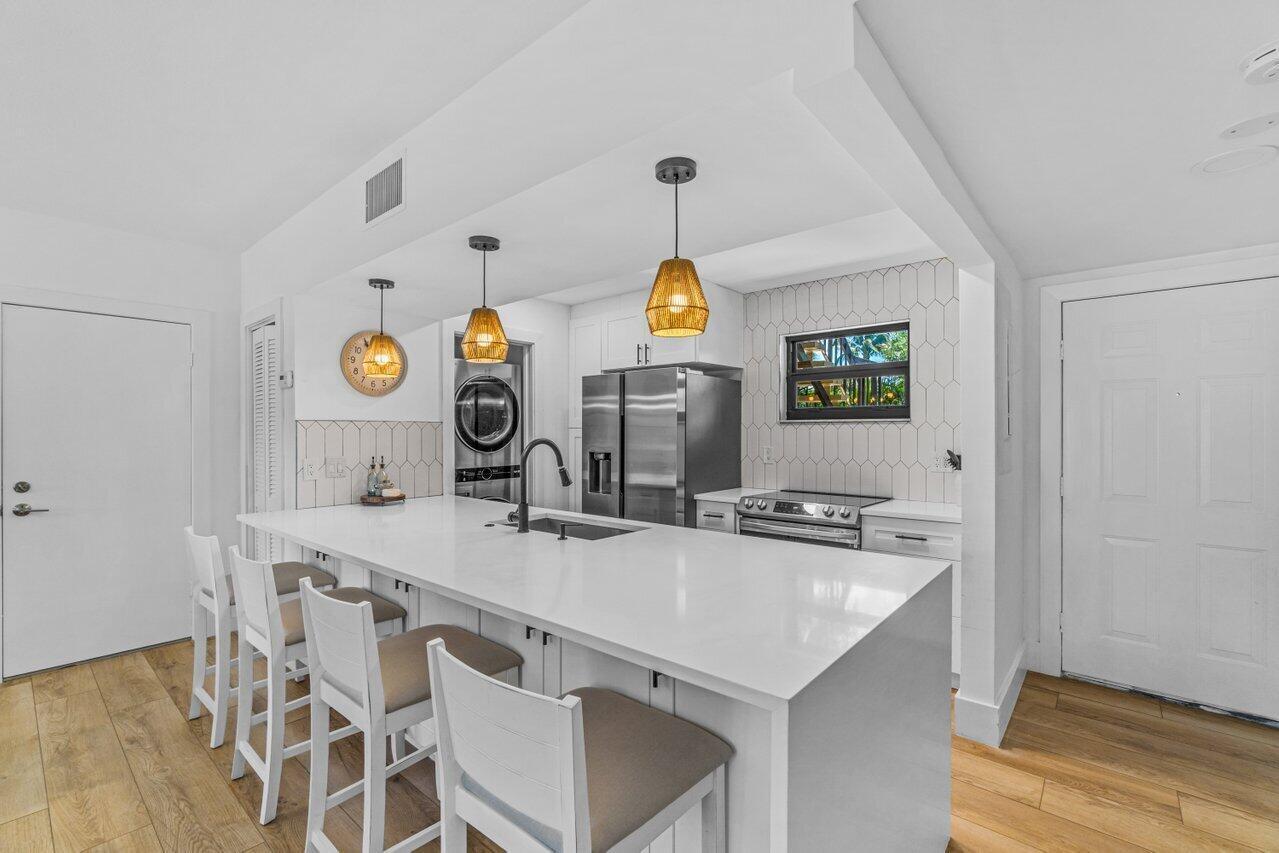 Bagattelle Condo - Residential