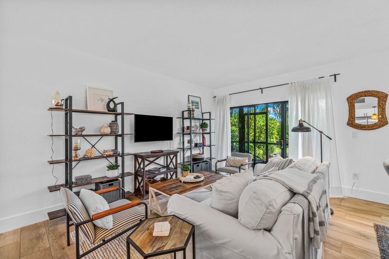 Bagattelle Condo - Residential