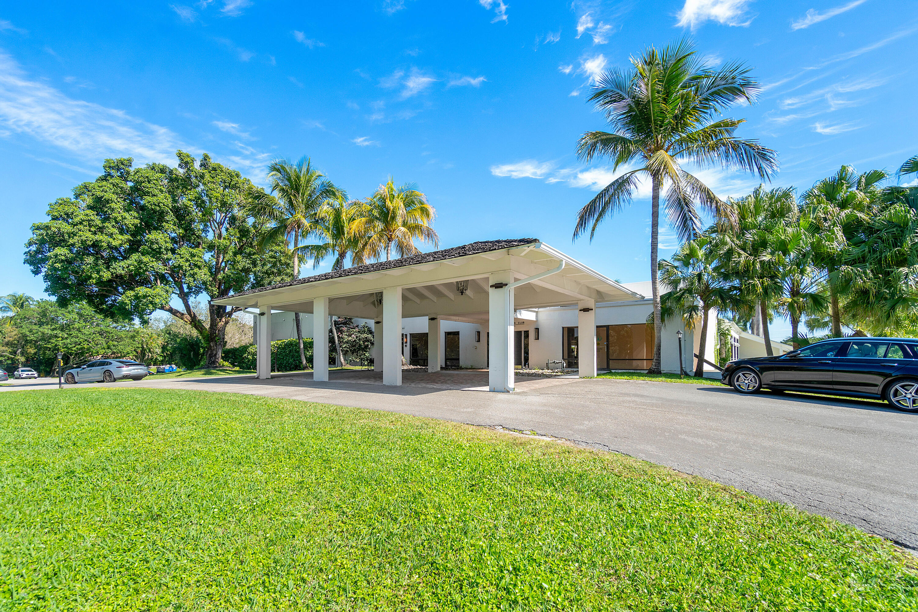 Bagattelle Condo - Residential