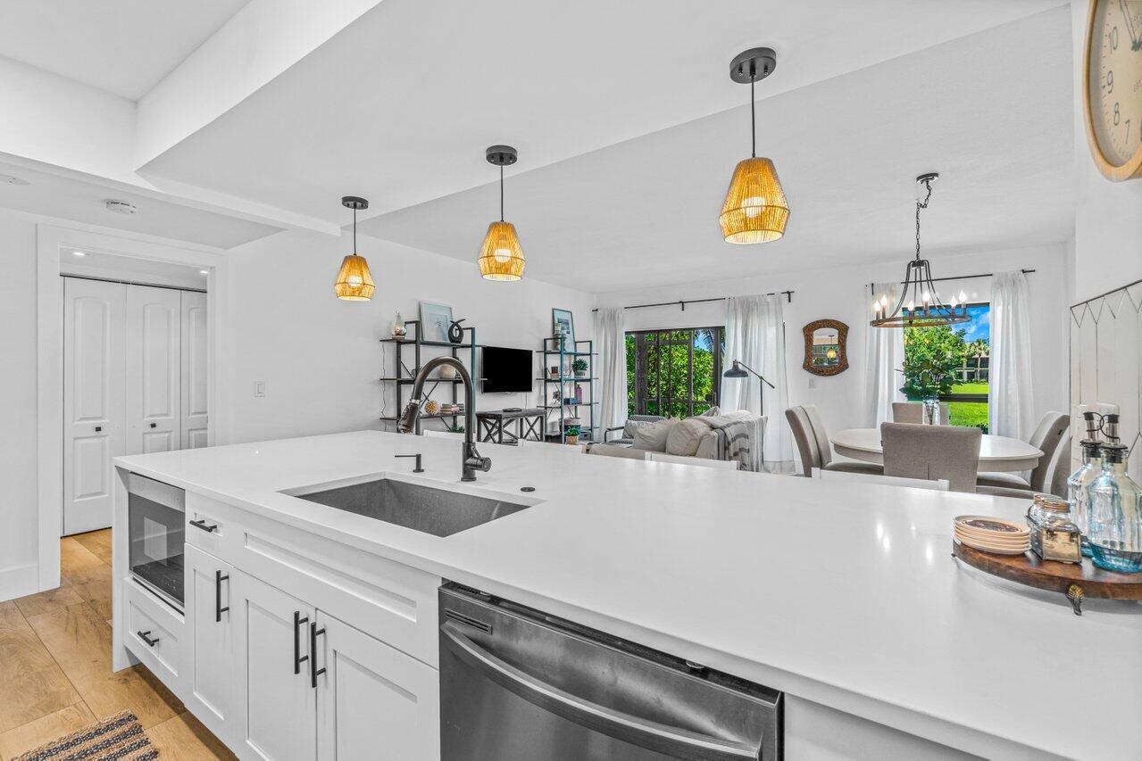 Bagattelle Condo - Residential