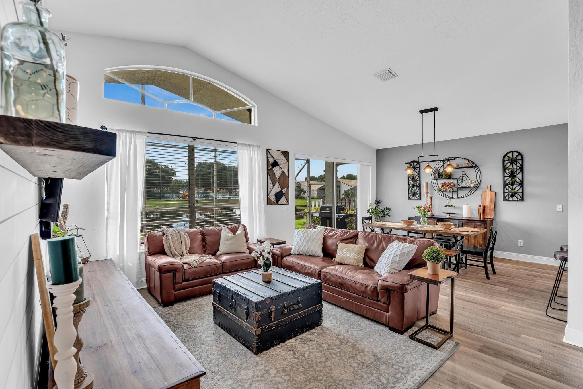 Lakes of Westchester, Pipers Glen - Residential