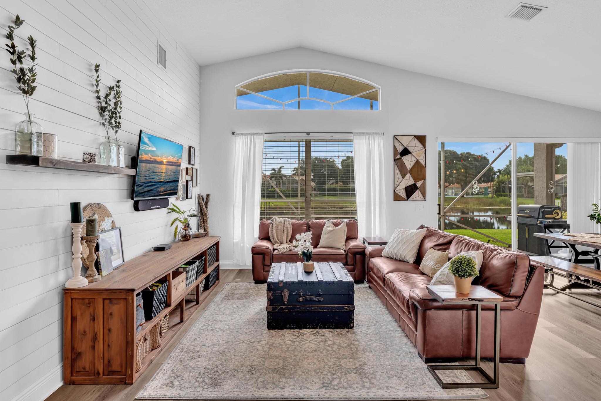 Lakes of Westchester, Pipers Glen - Residential